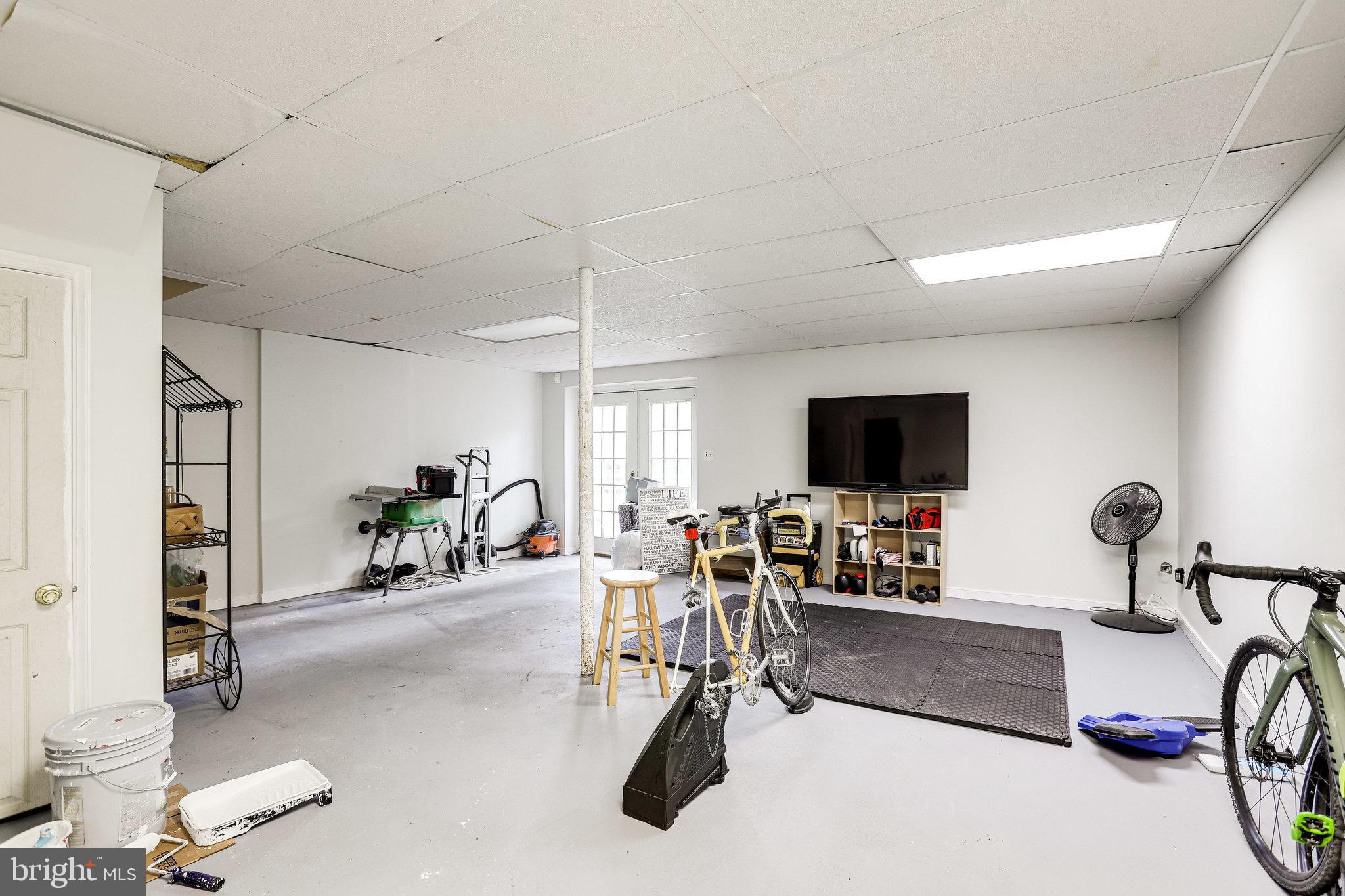 LOCUST HILL - Residential