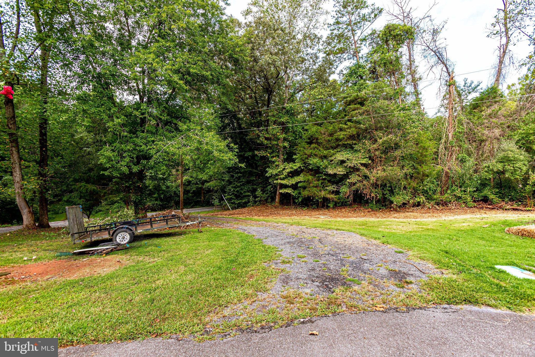 LOCUST HILL - Residential