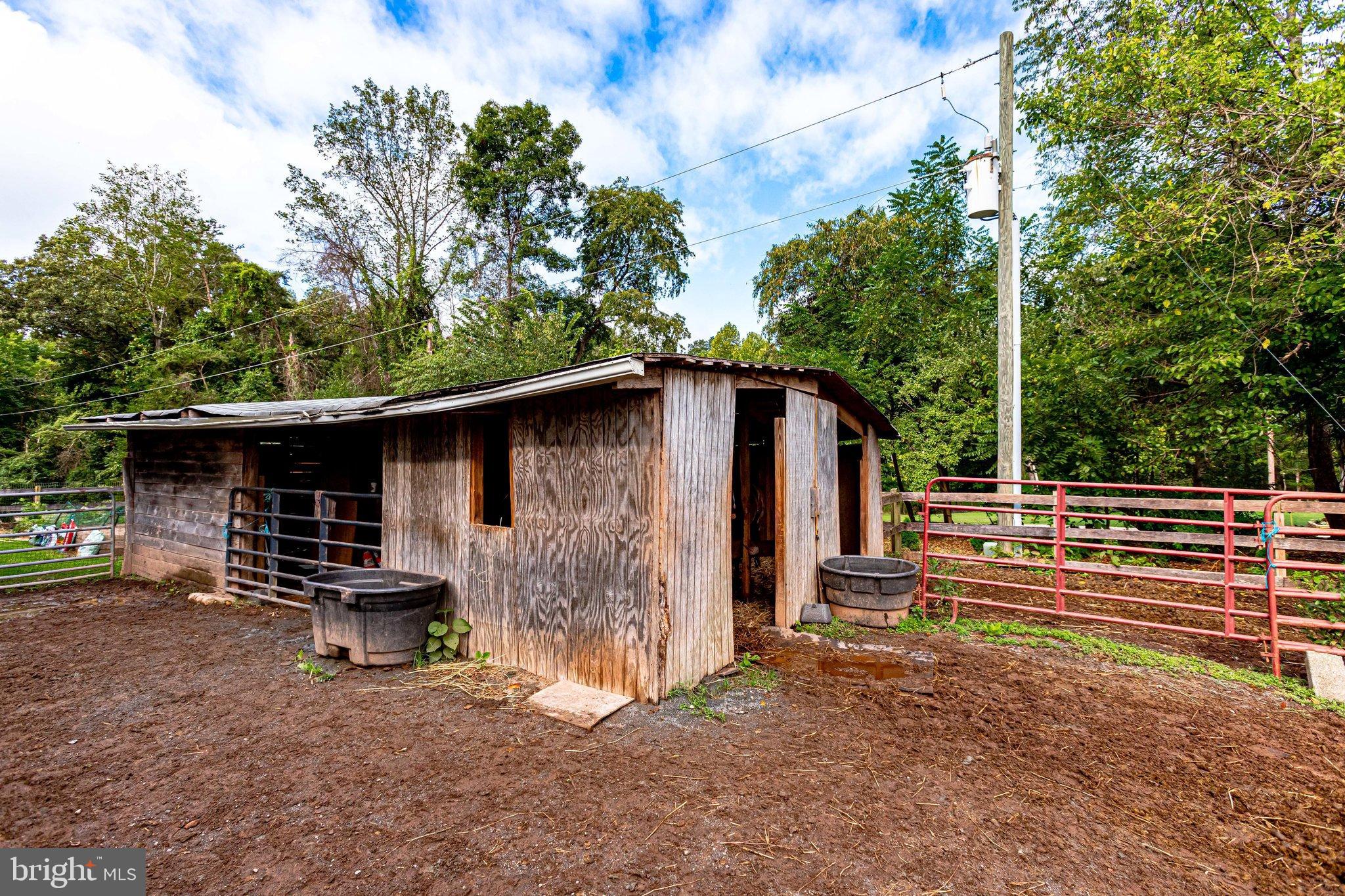 LOCUST HILL - Residential