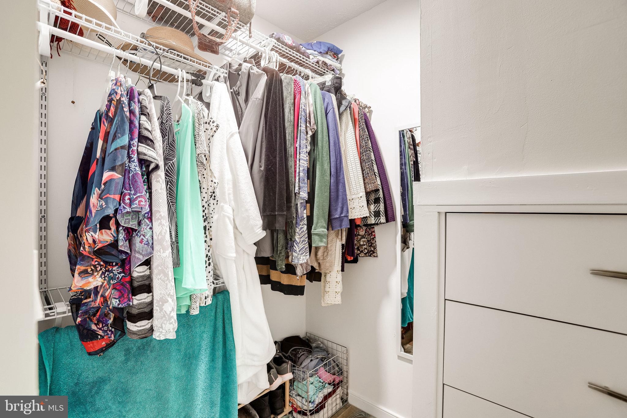 LOCUST HILL - Residential