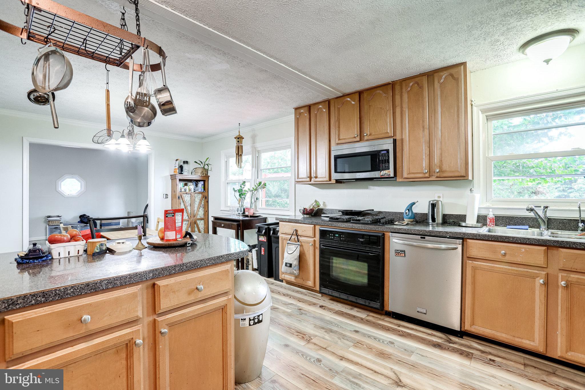 LOCUST HILL - Residential