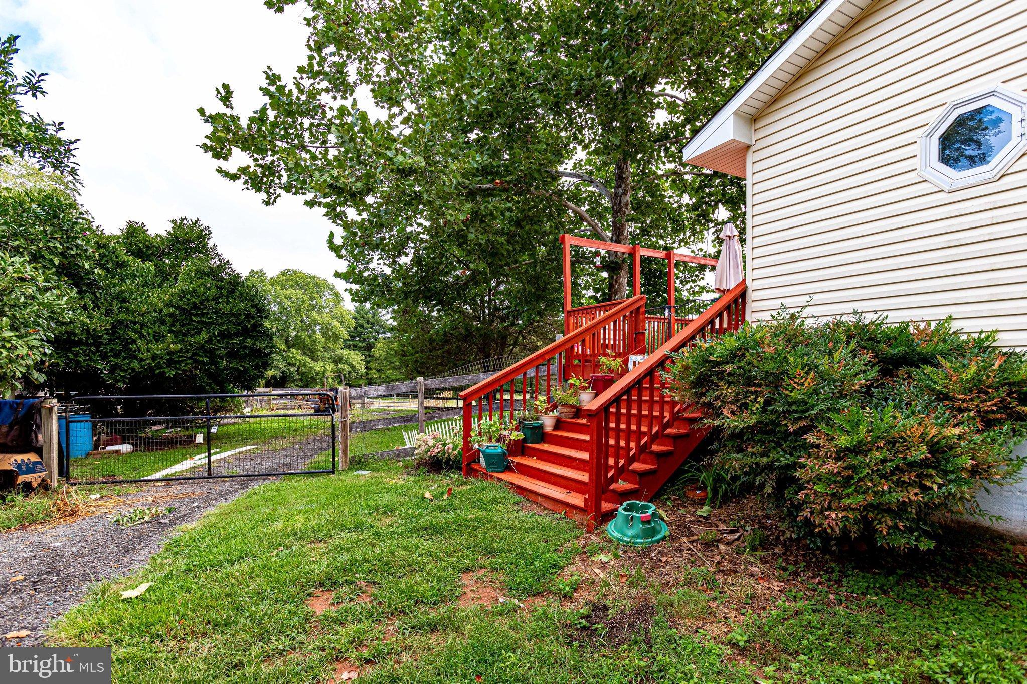 LOCUST HILL - Residential