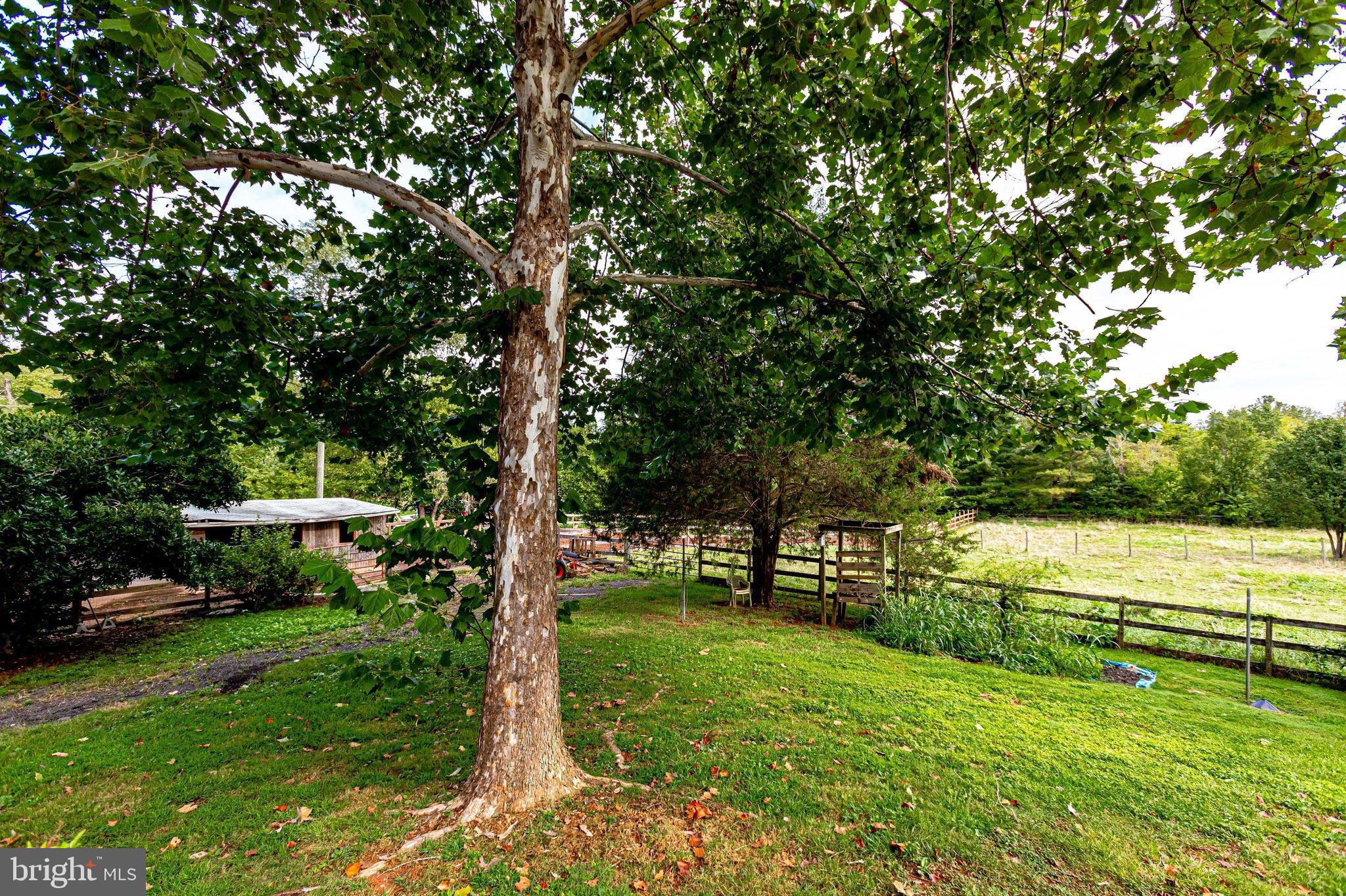 LOCUST HILL - Residential