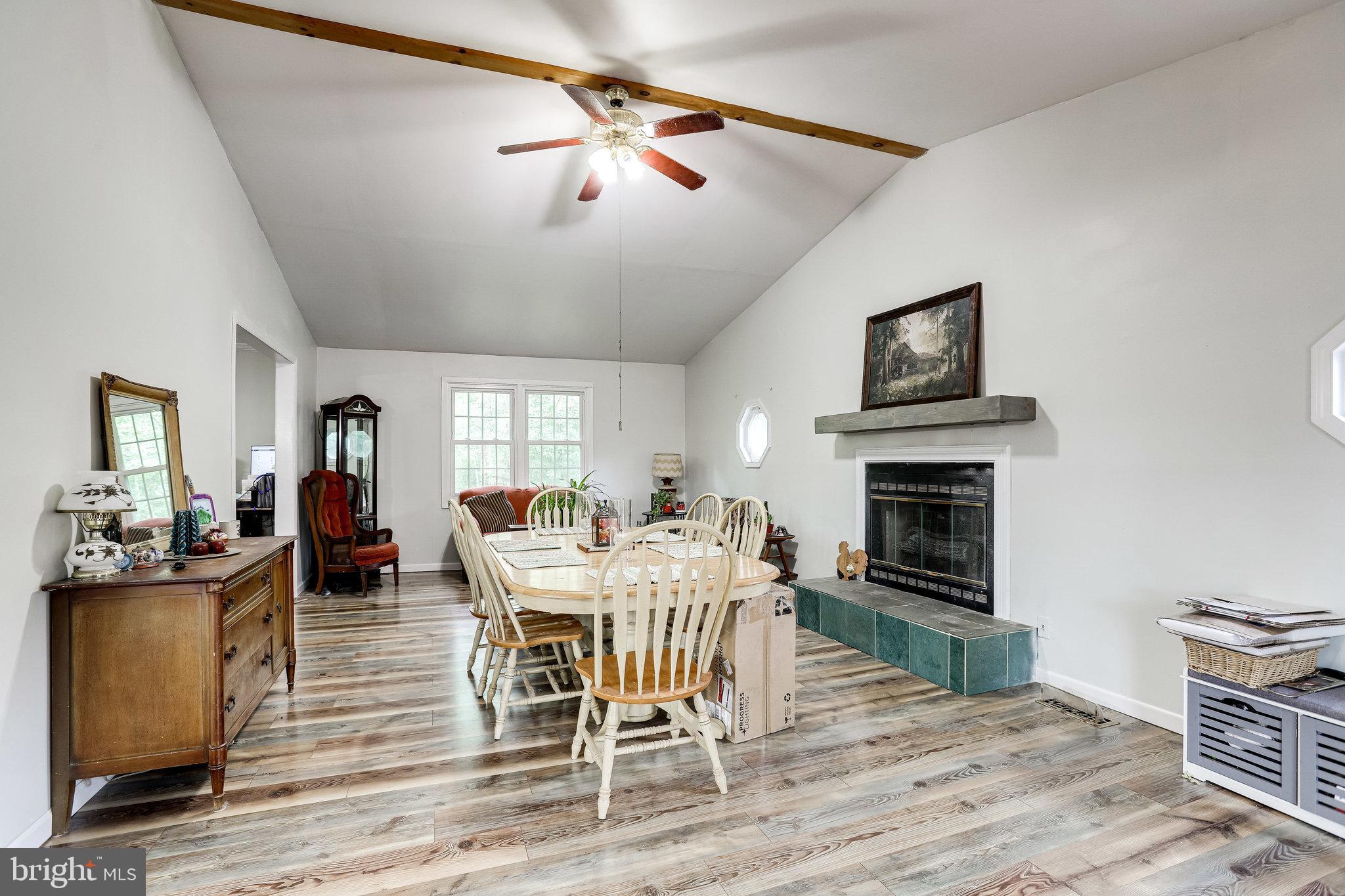 LOCUST HILL - Residential