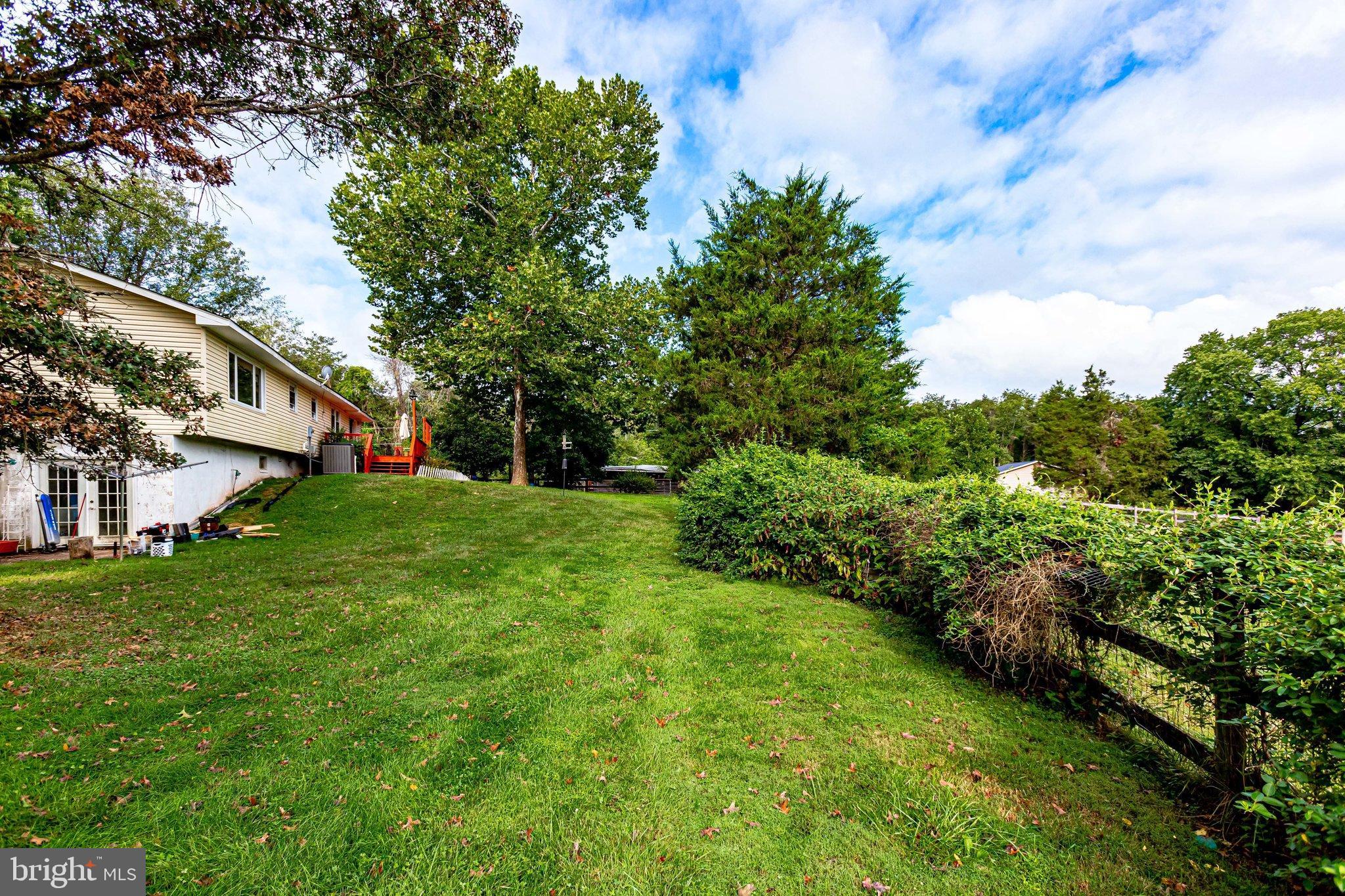 LOCUST HILL - Residential