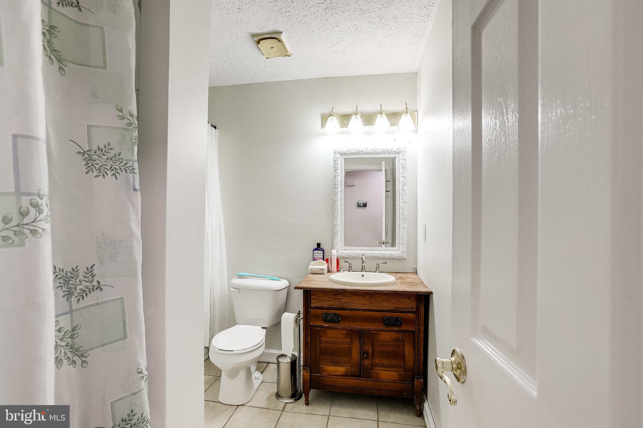 LOCUST HILL - Residential