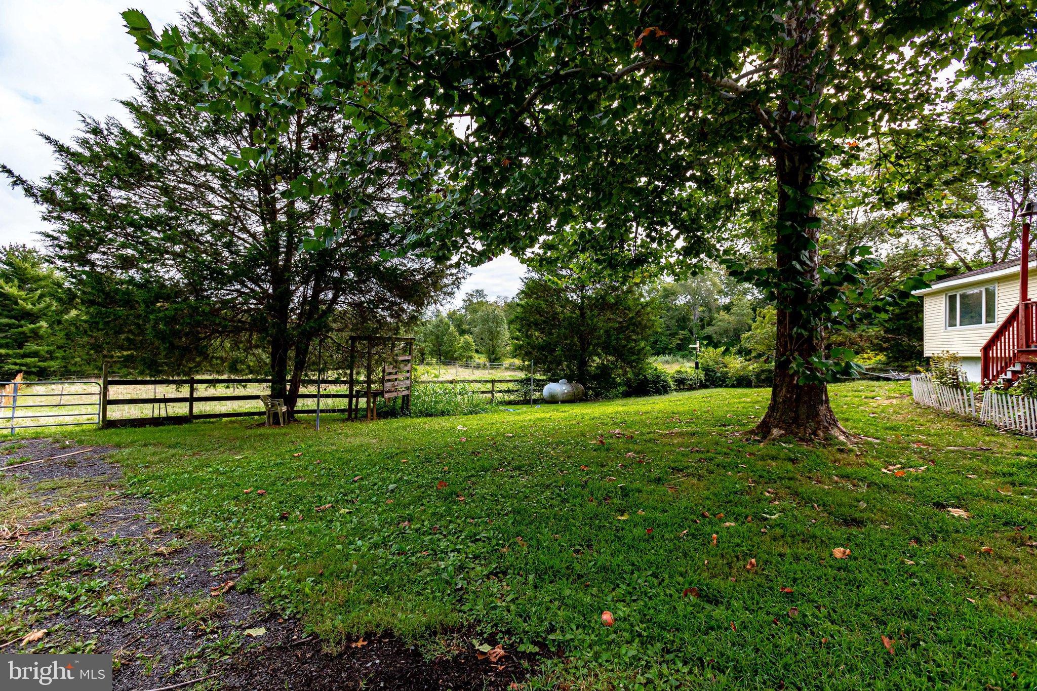 LOCUST HILL - Residential