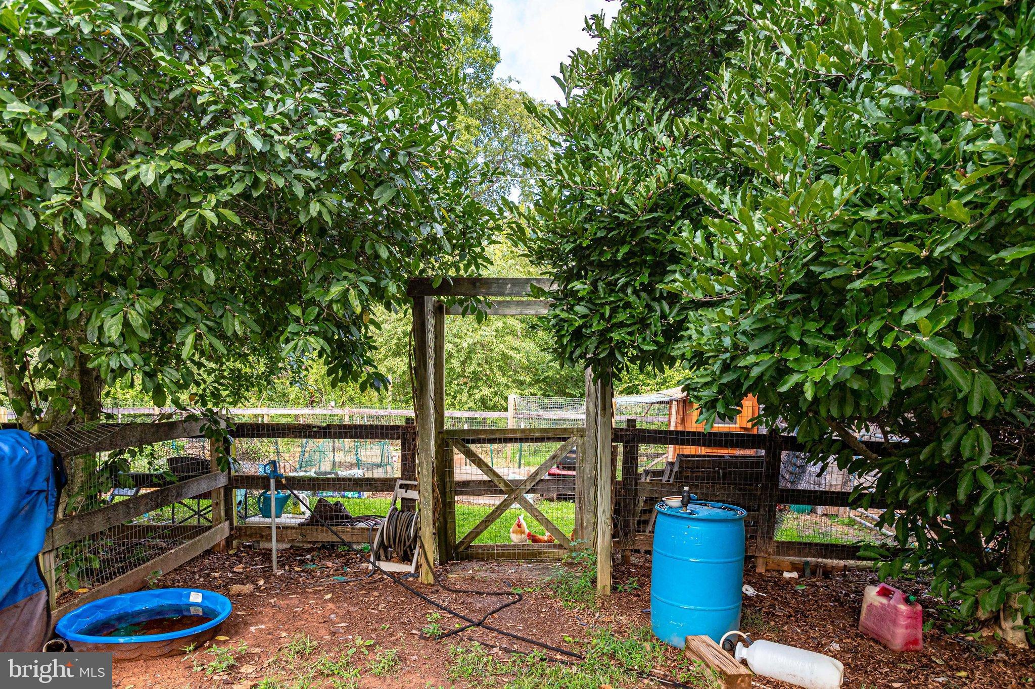 LOCUST HILL - Residential