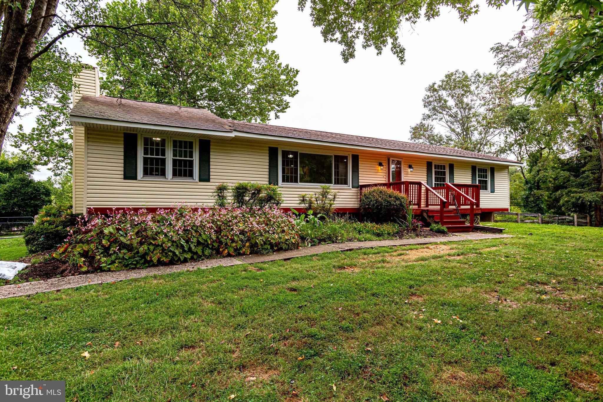 LOCUST HILL - Residential