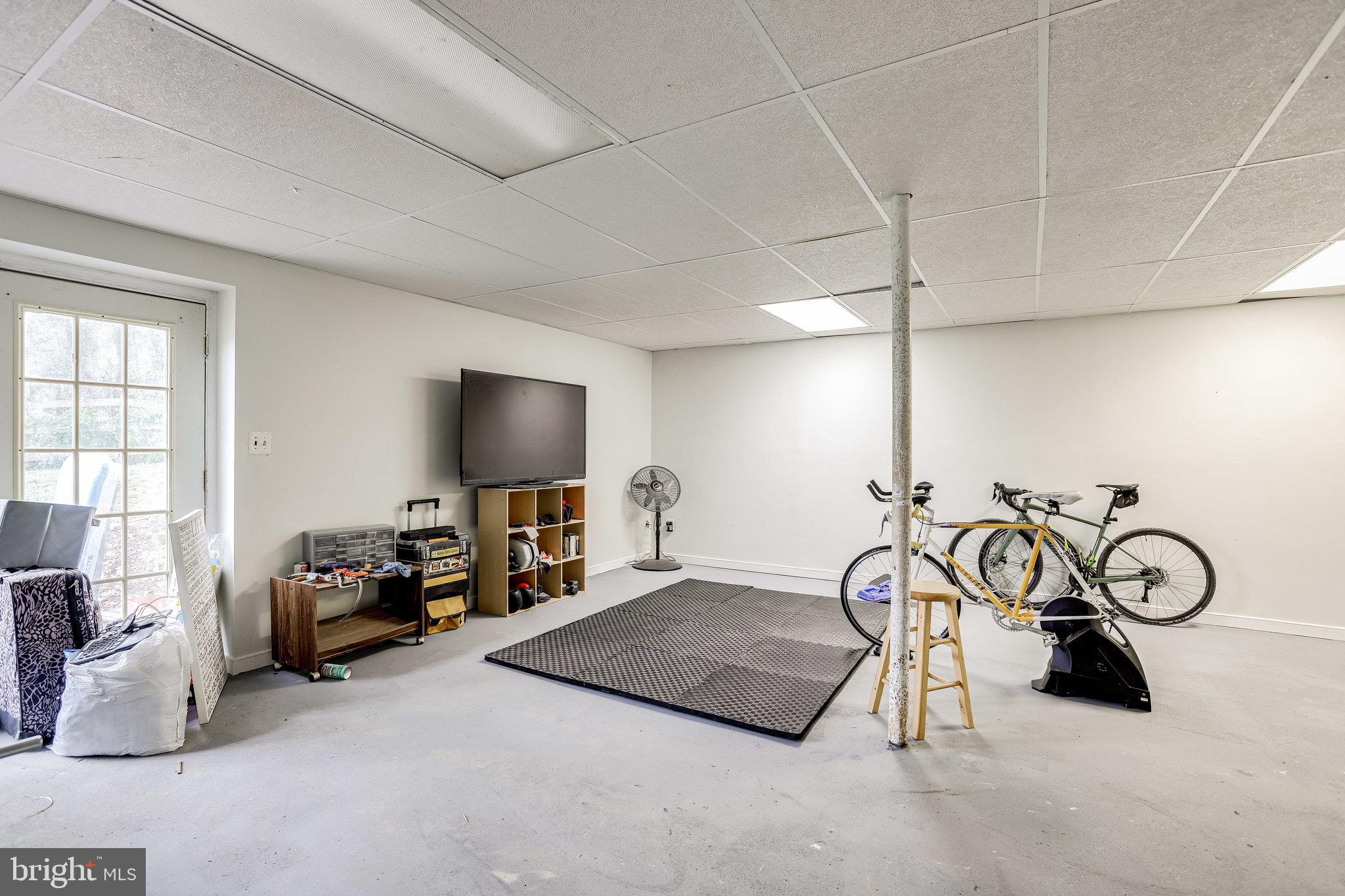 LOCUST HILL - Residential