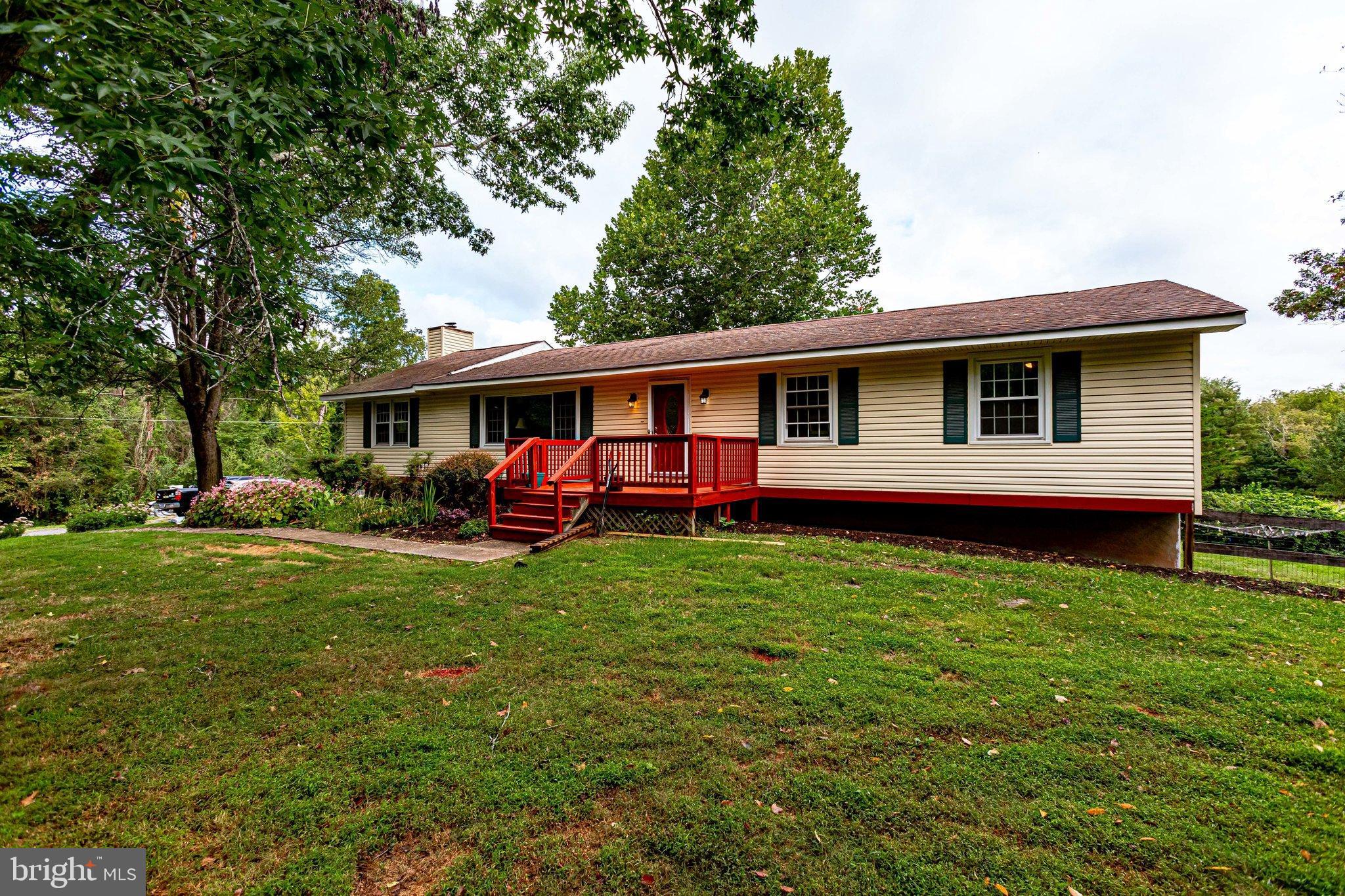 LOCUST HILL - Residential