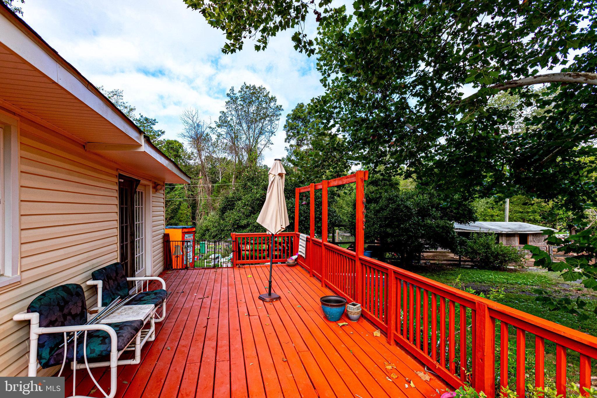 LOCUST HILL - Residential