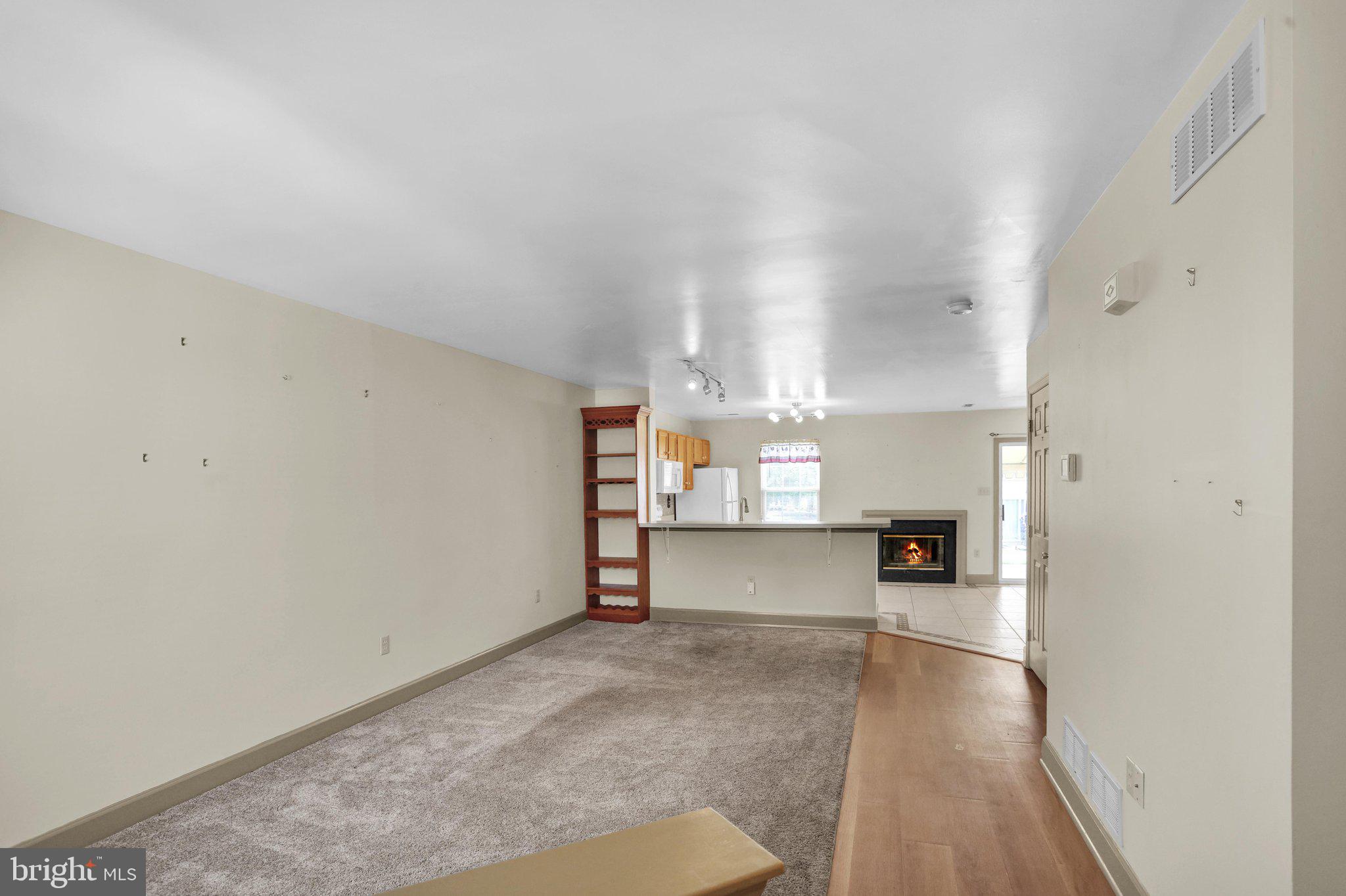 160 HICKORY LANE