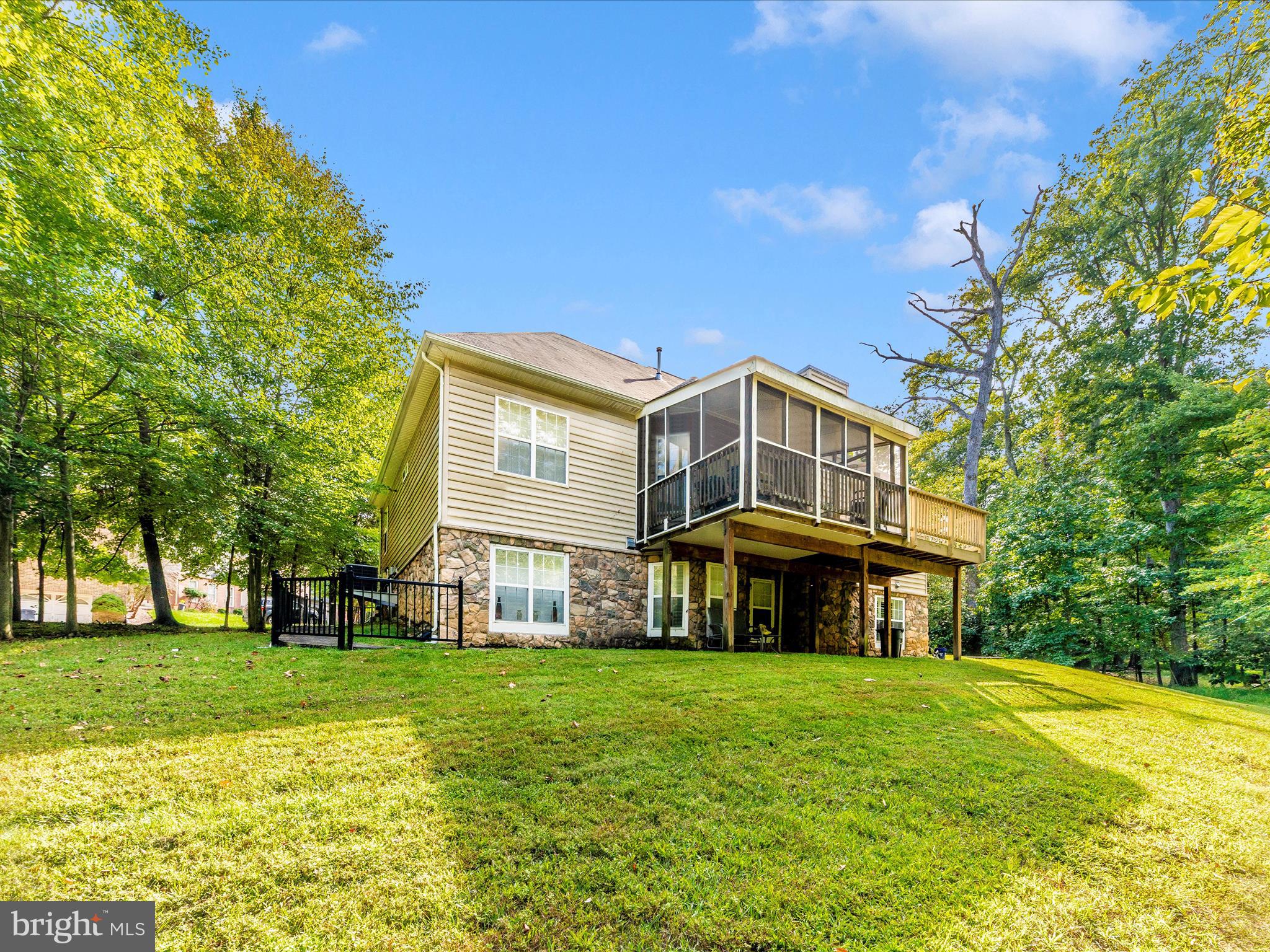 TANTALLON ON THE POTOMAC - Residential