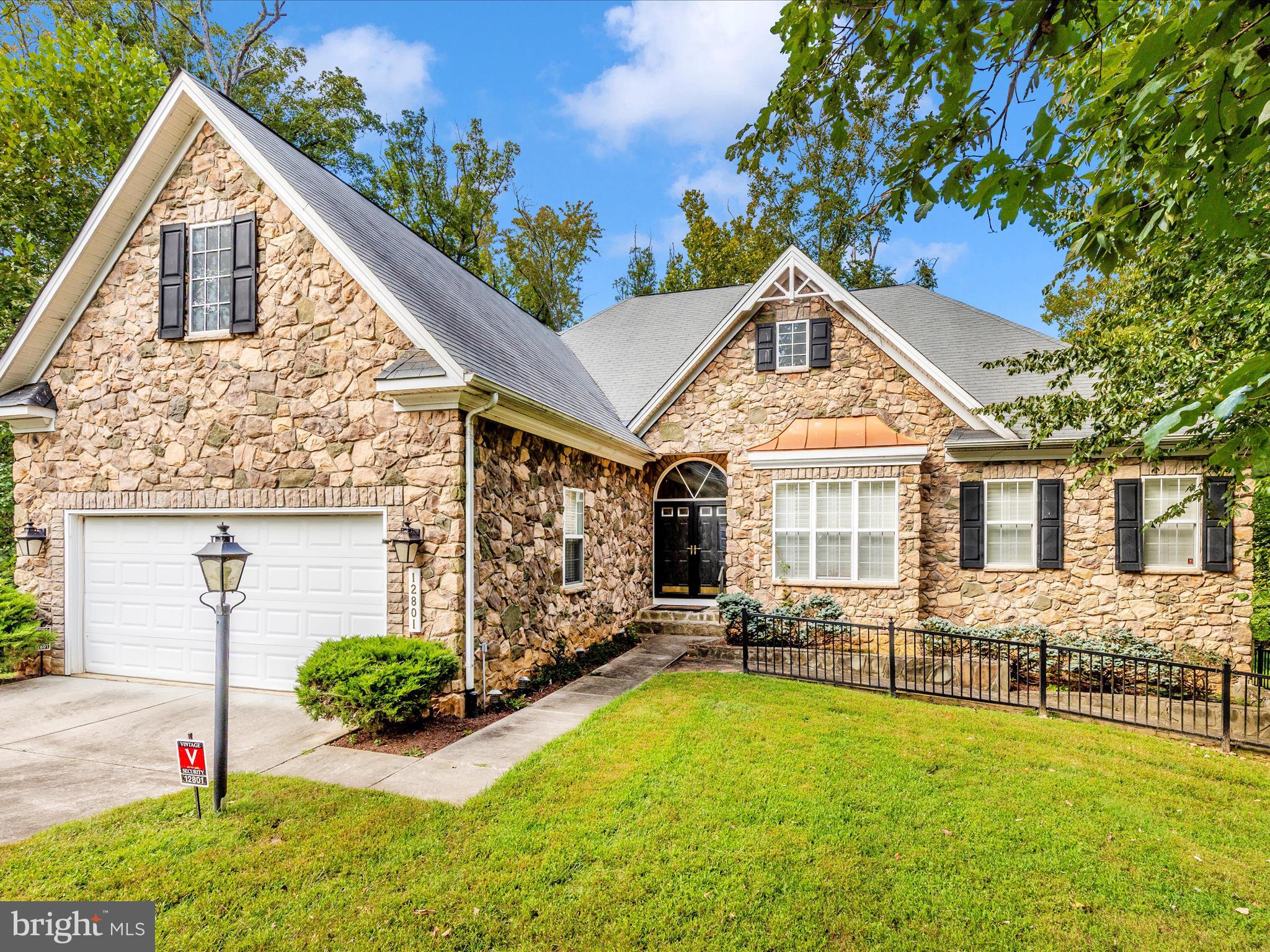 TANTALLON ON THE POTOMAC - Residential