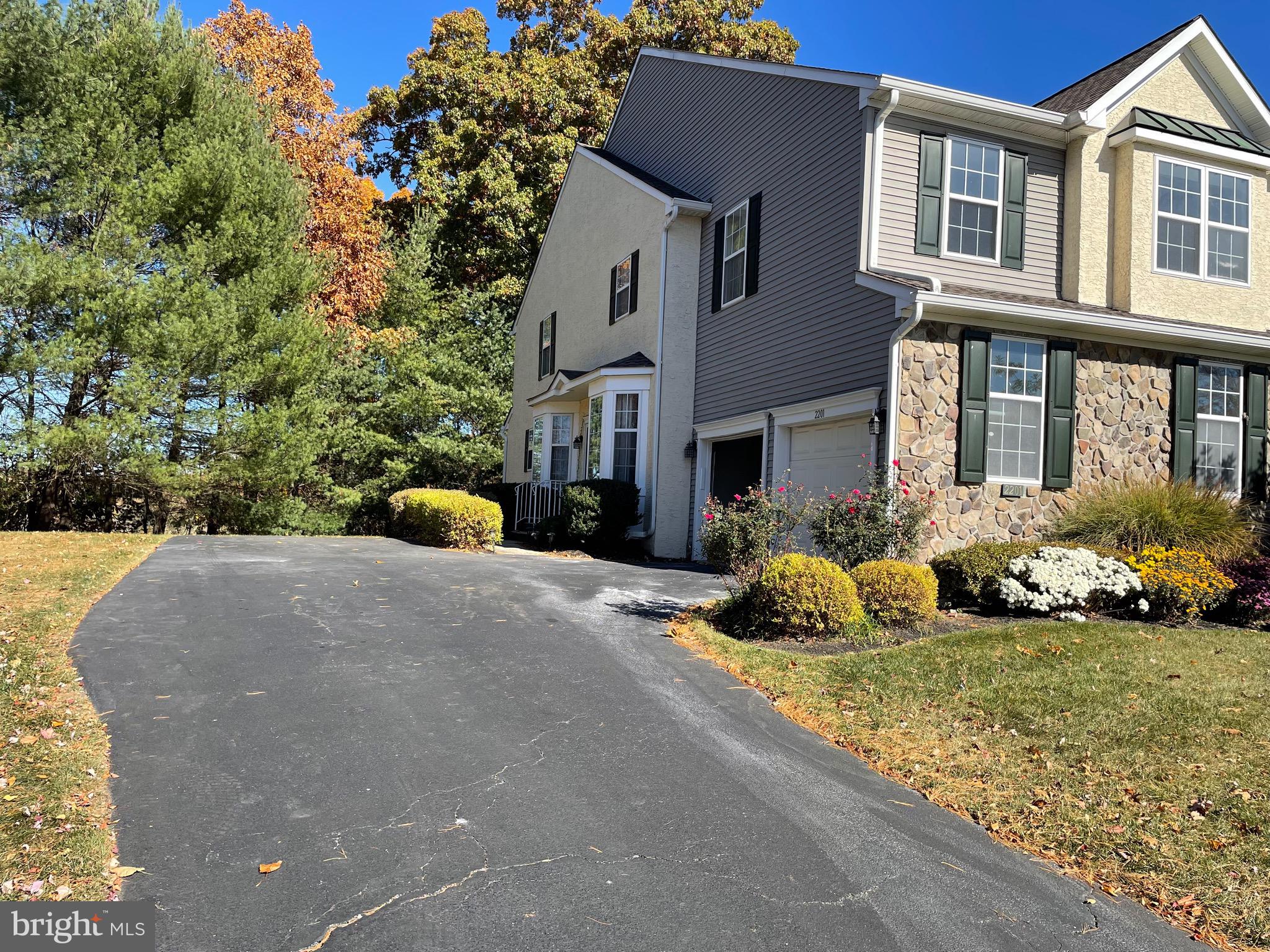 WILLISTOWN CHASE - Residential