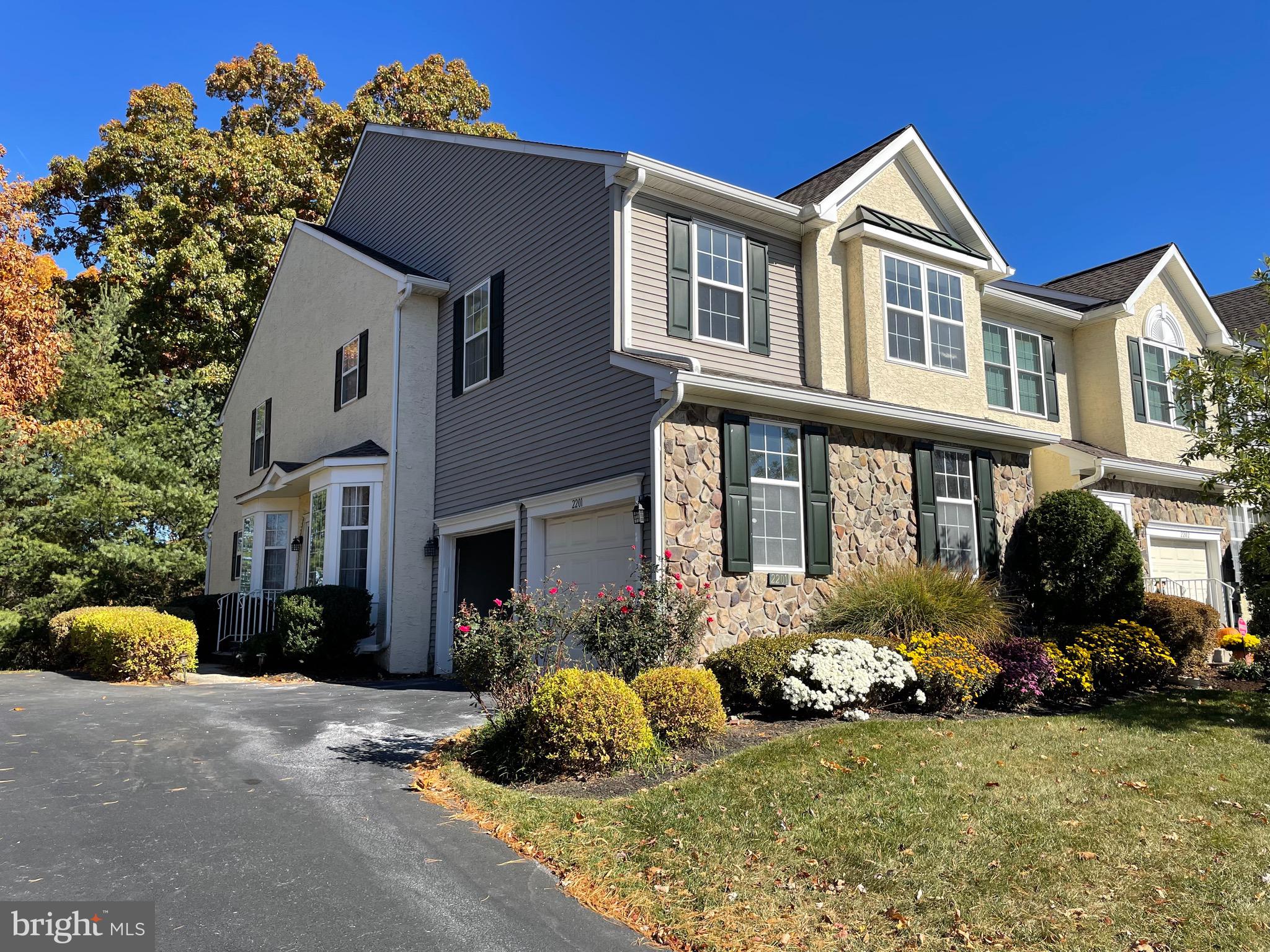 WILLISTOWN CHASE - Residential