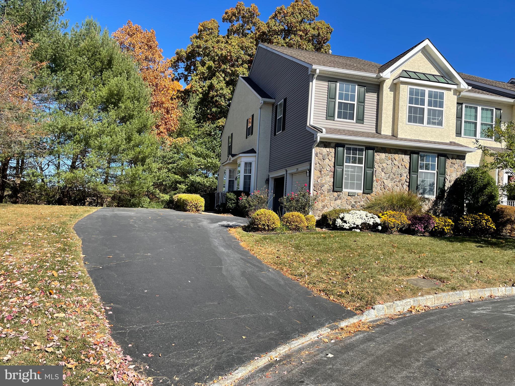 WILLISTOWN CHASE - Residential