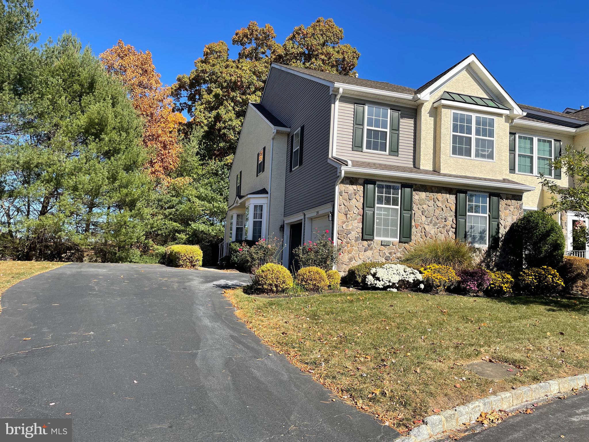 WILLISTOWN CHASE - Residential