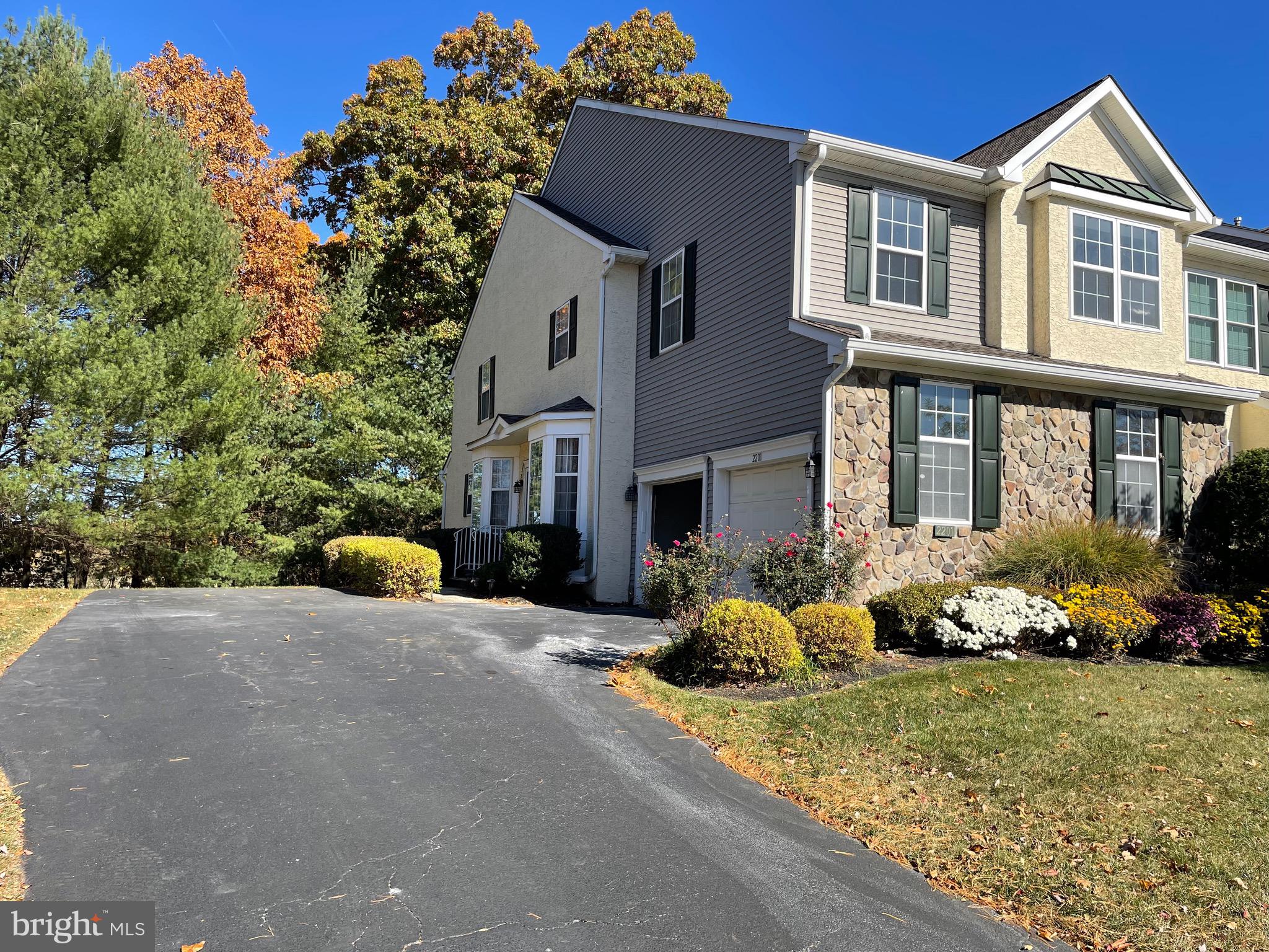 WILLISTOWN CHASE - Residential