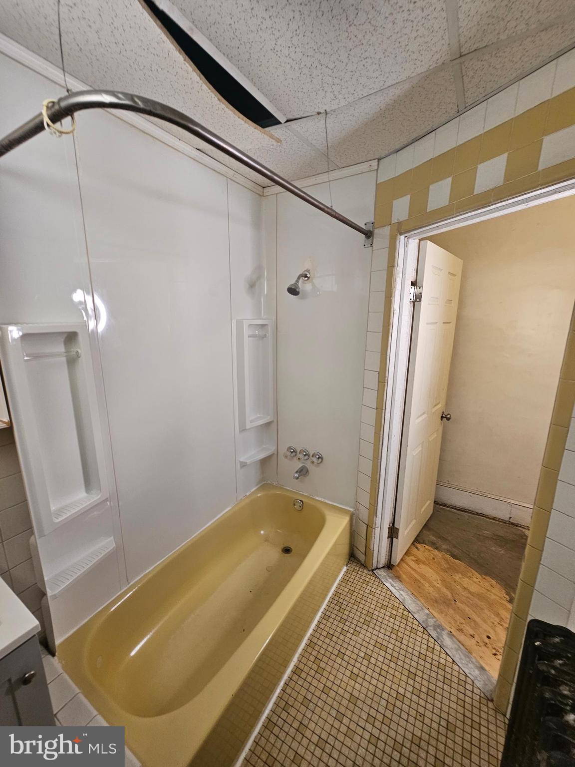 PHILADELPHIA (WEST) - Residential