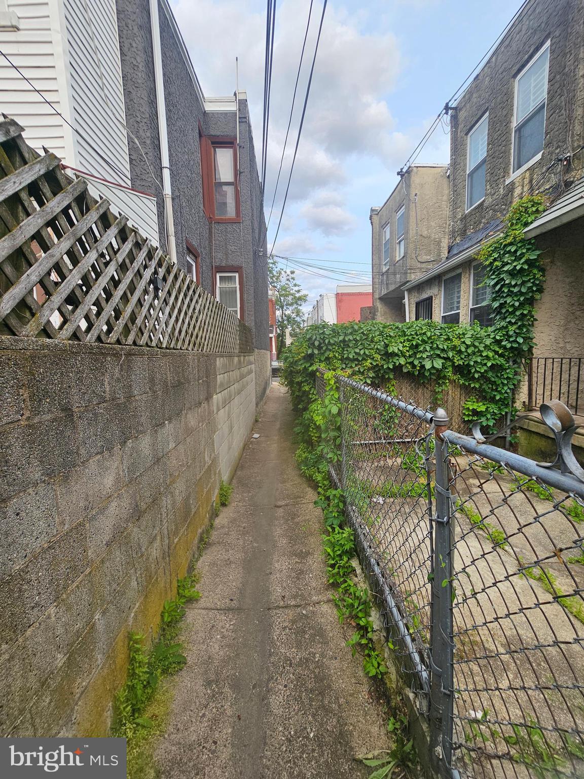 PHILADELPHIA (WEST) - Residential