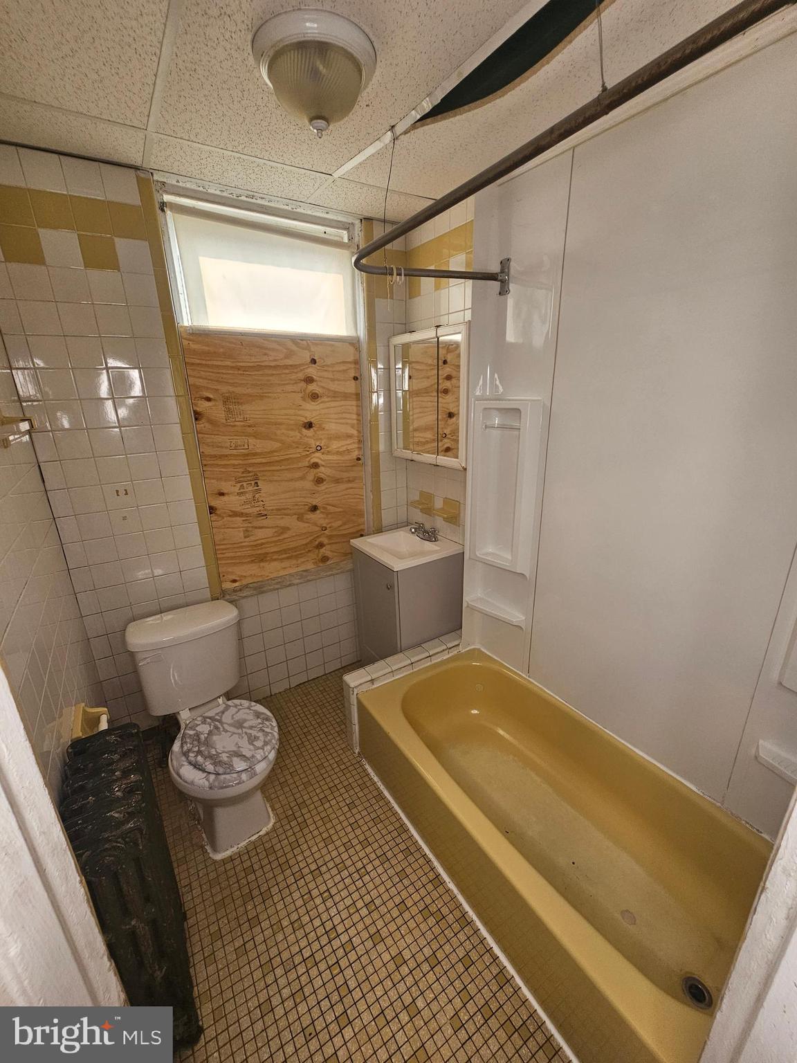 PHILADELPHIA (WEST) - Residential