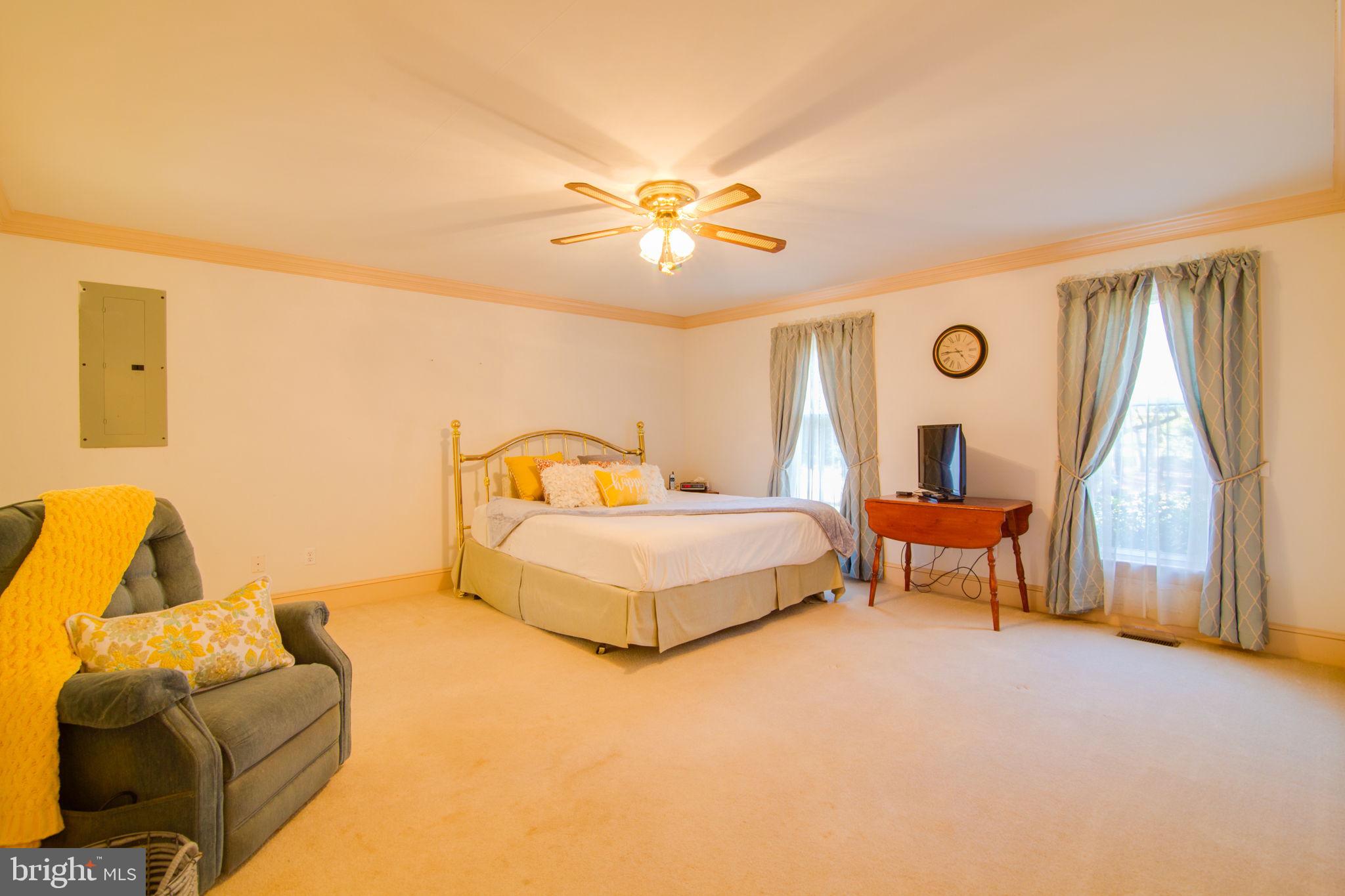 LAKE CAROLINE - Residential