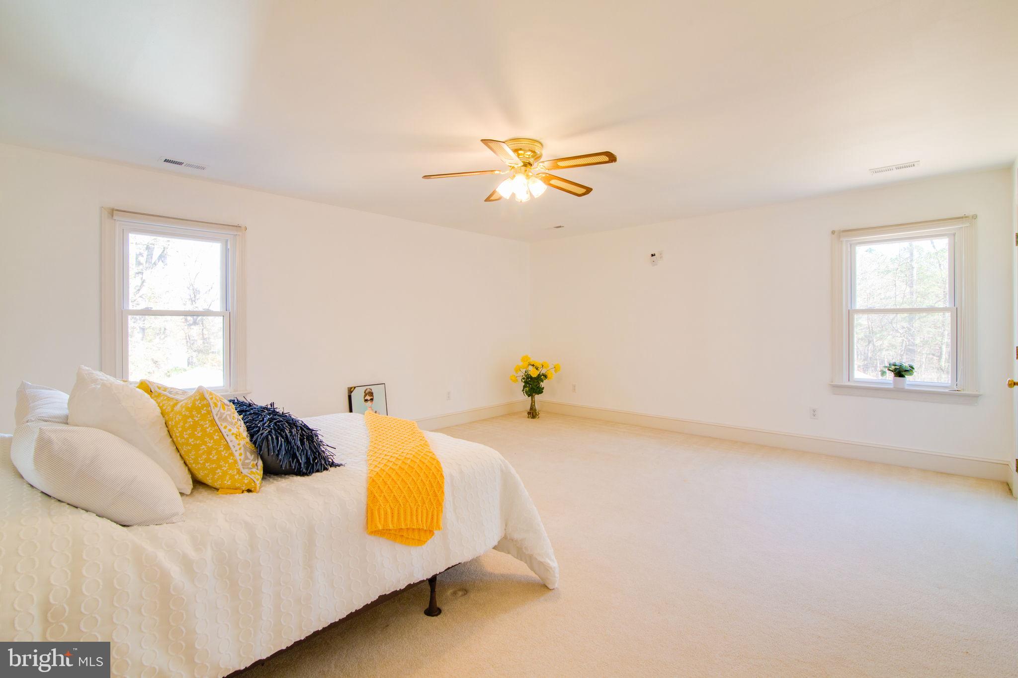 LAKE CAROLINE - Residential