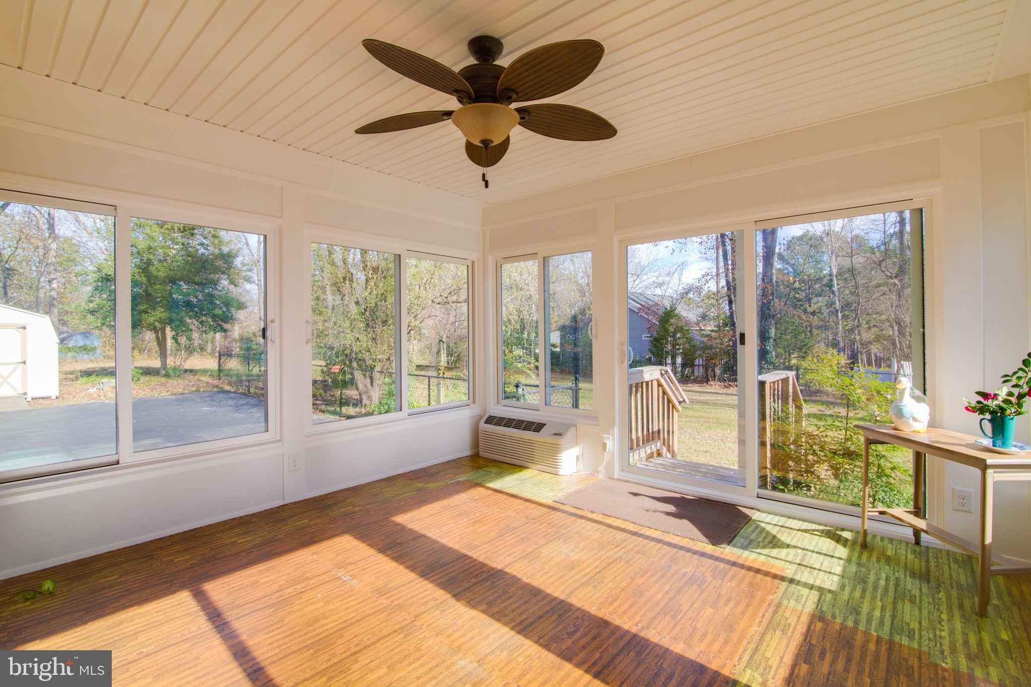 LAKE CAROLINE - Residential