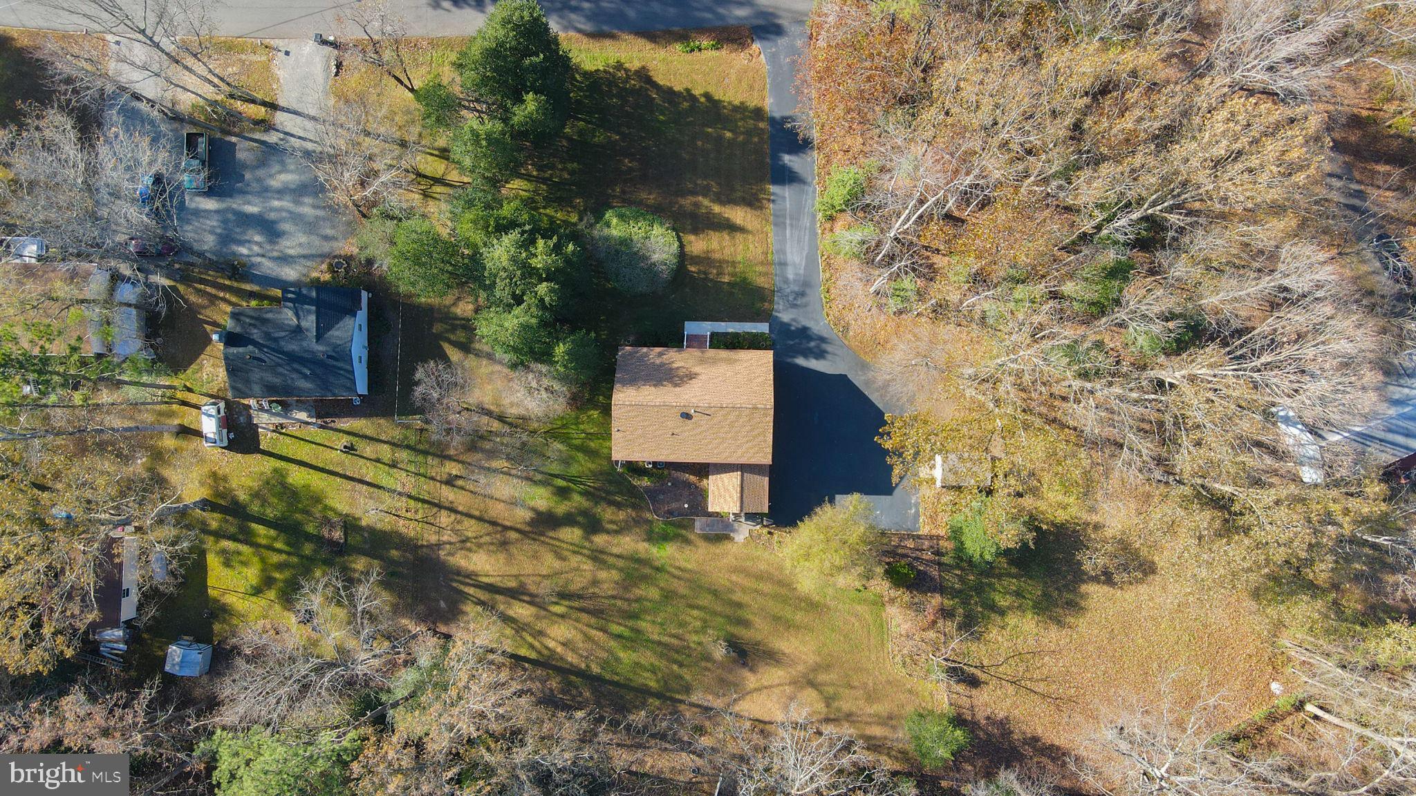 LAKE CAROLINE - Residential