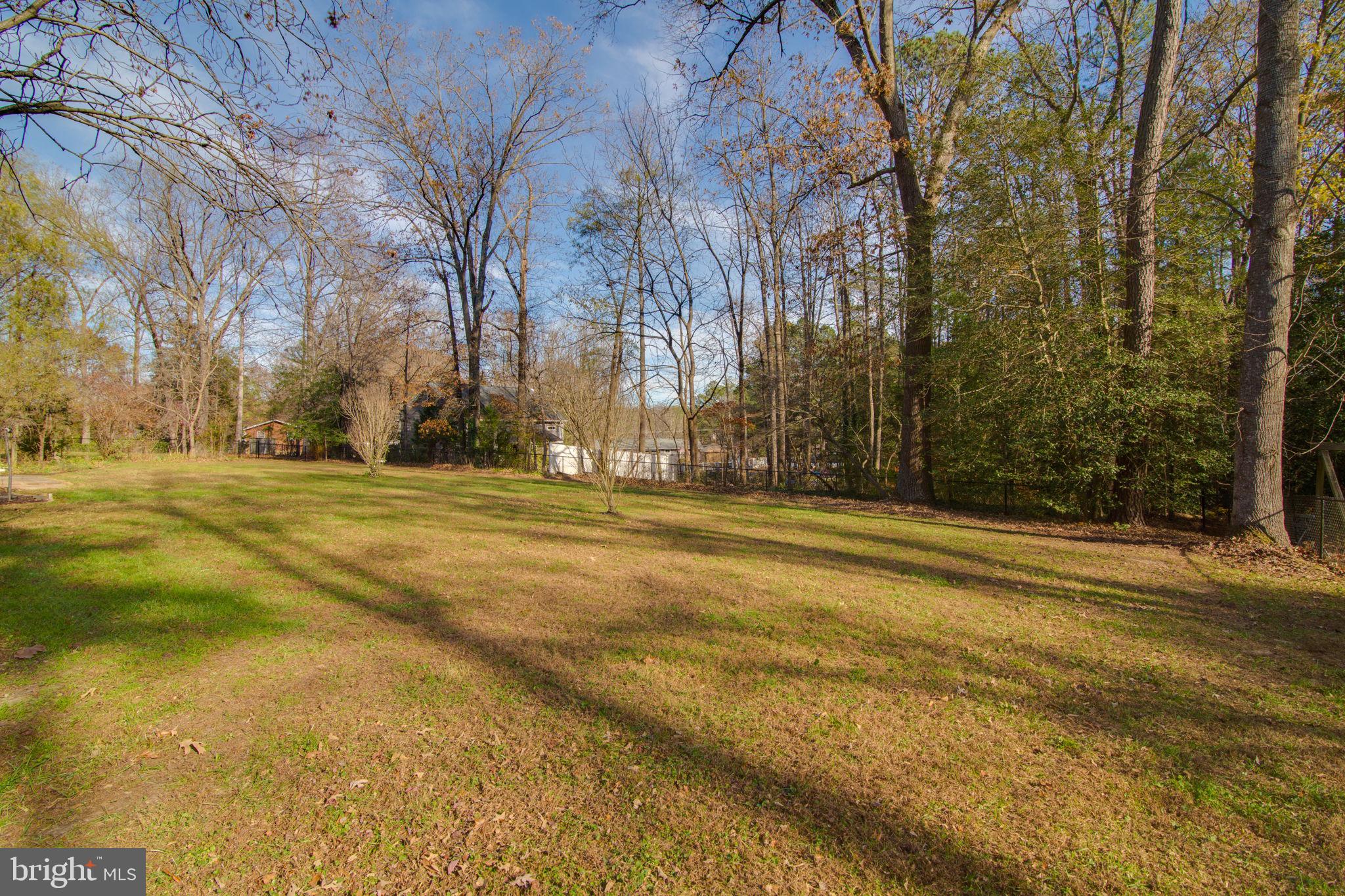 LAKE CAROLINE - Residential