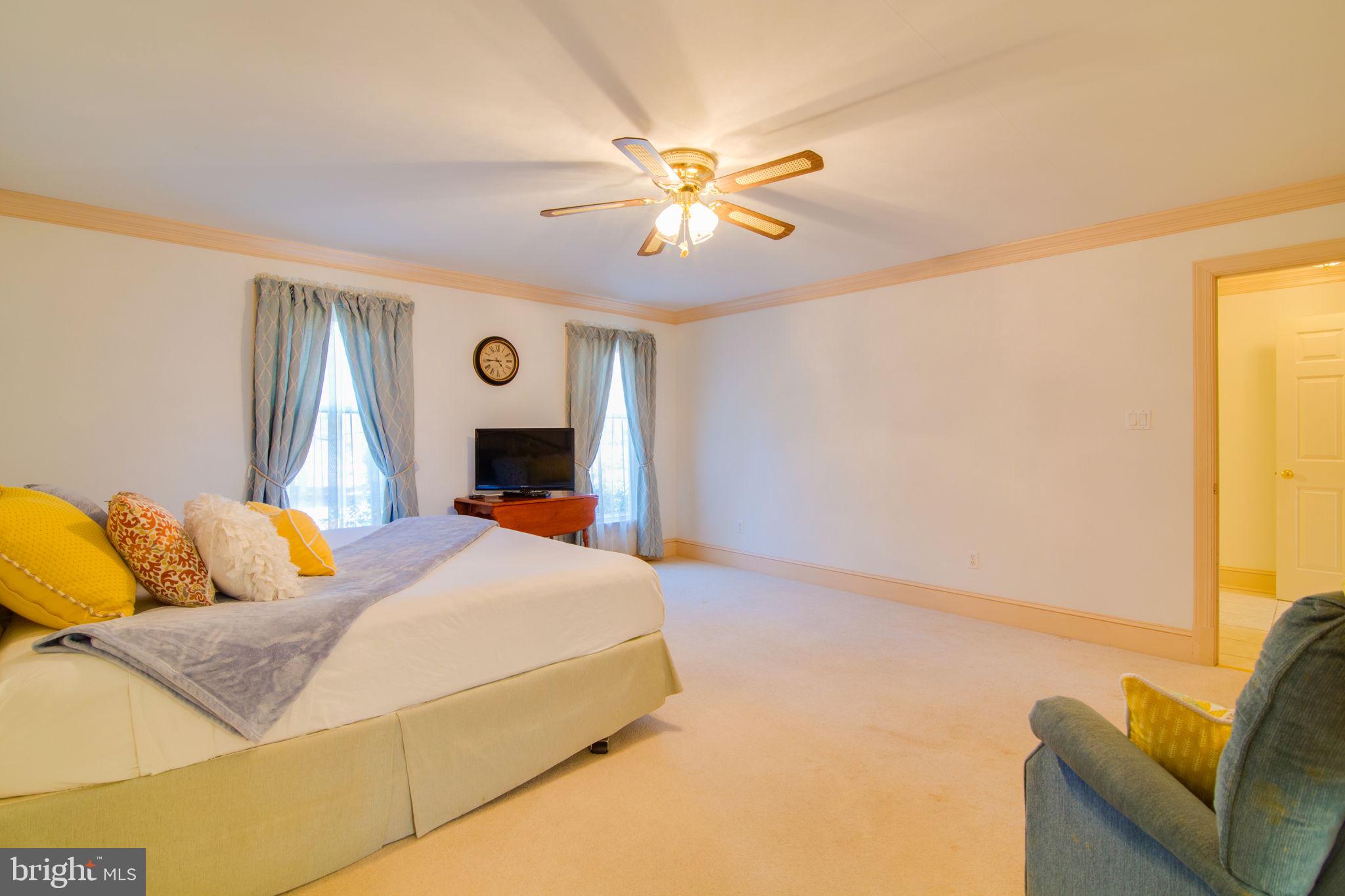 LAKE CAROLINE - Residential