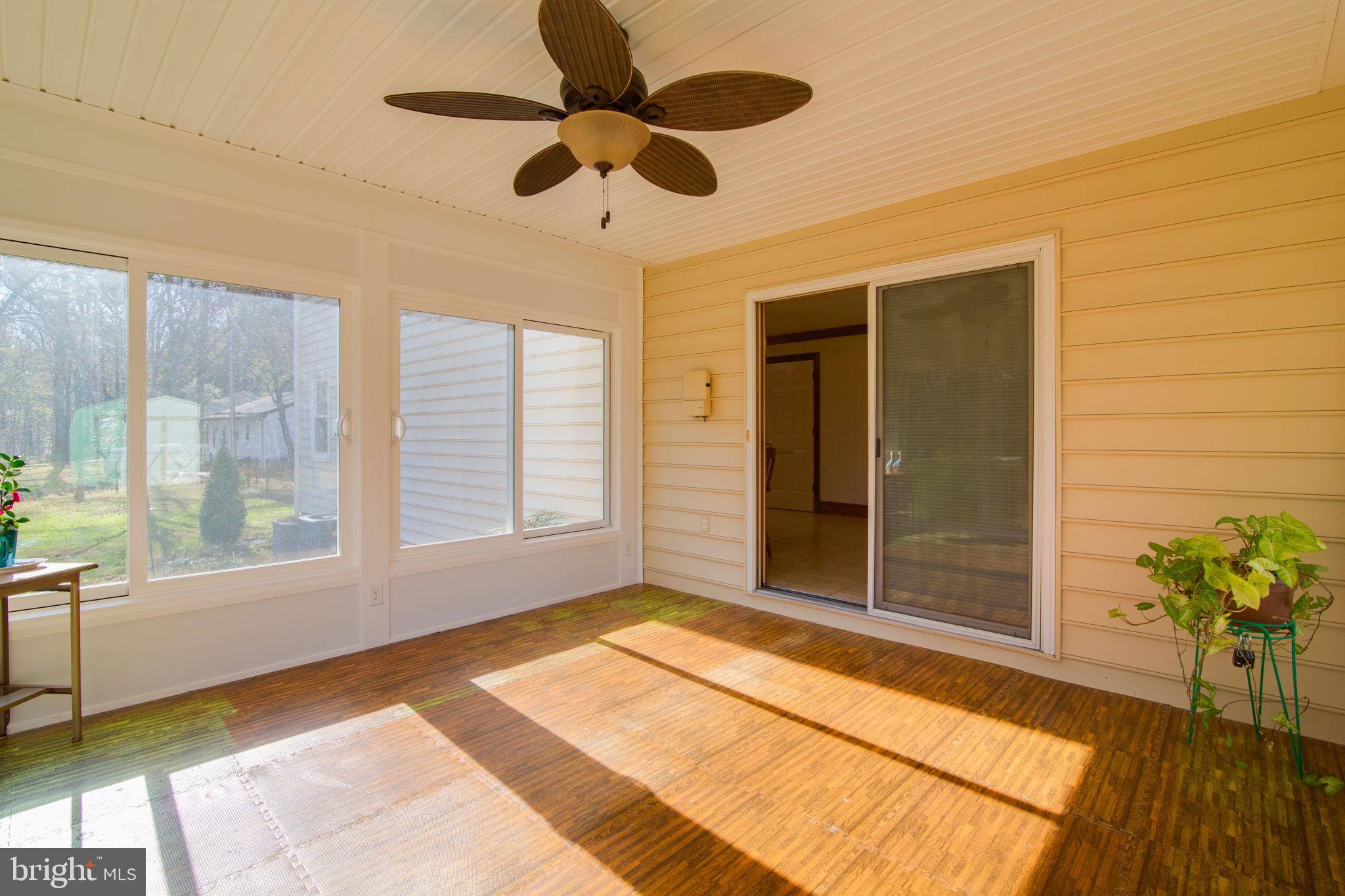 LAKE CAROLINE - Residential