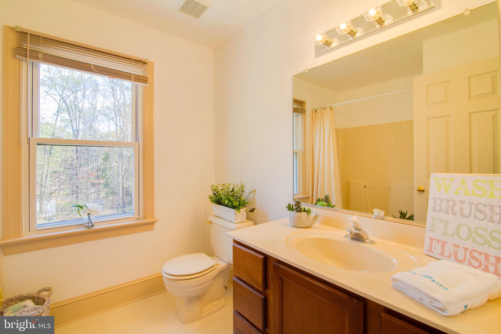 LAKE CAROLINE - Residential