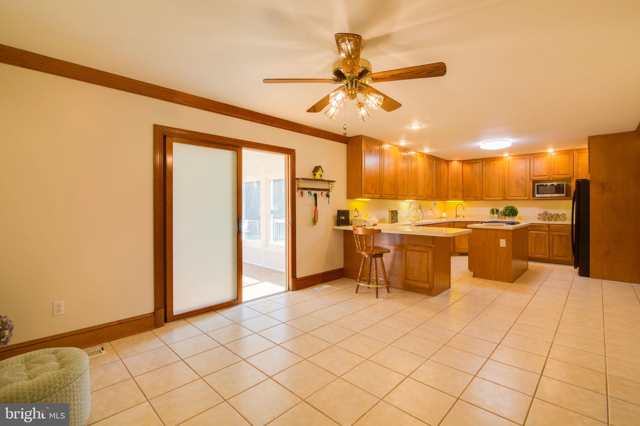 LAKE CAROLINE - Residential