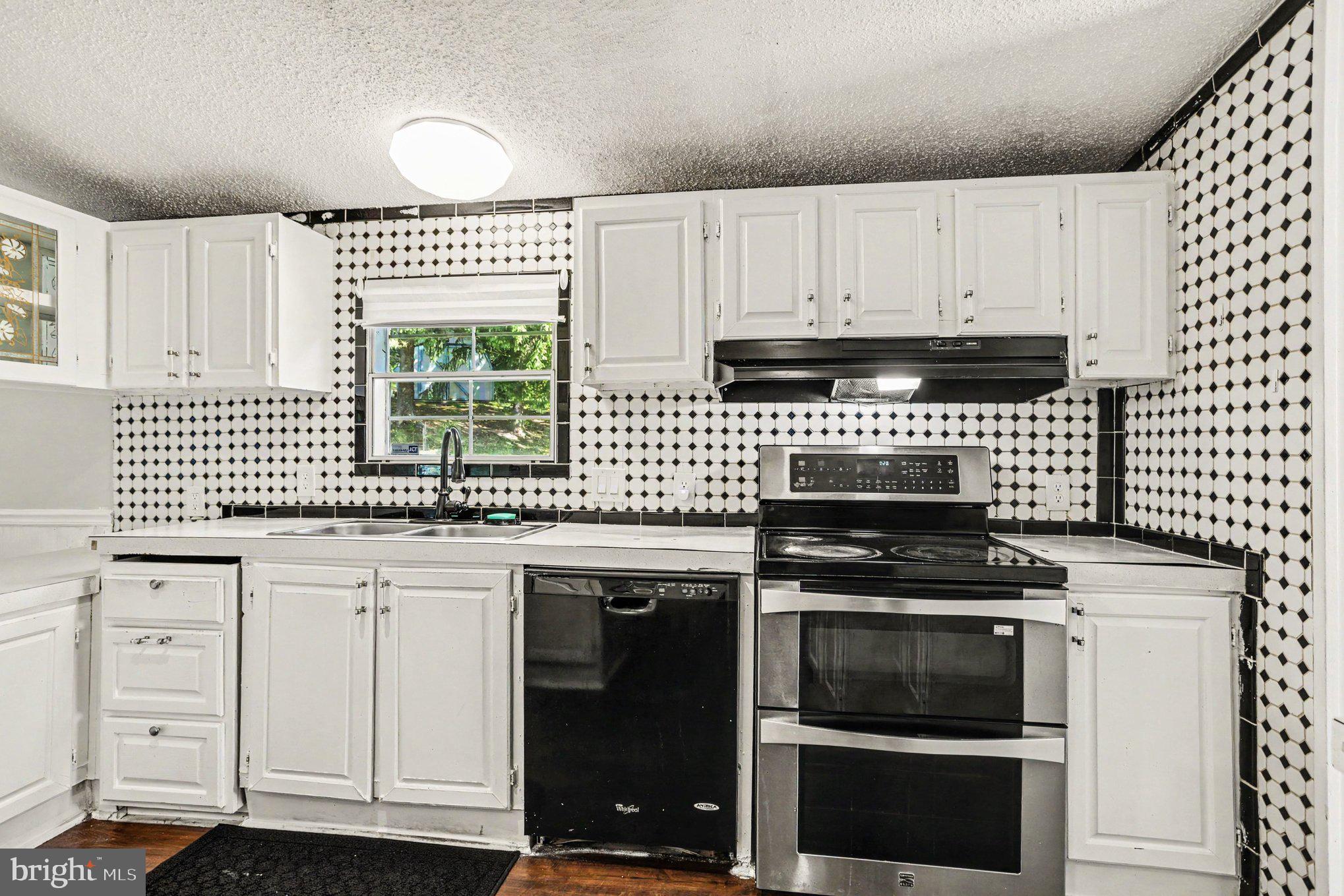 HARFORD MOBILE VILLAGE - Residential