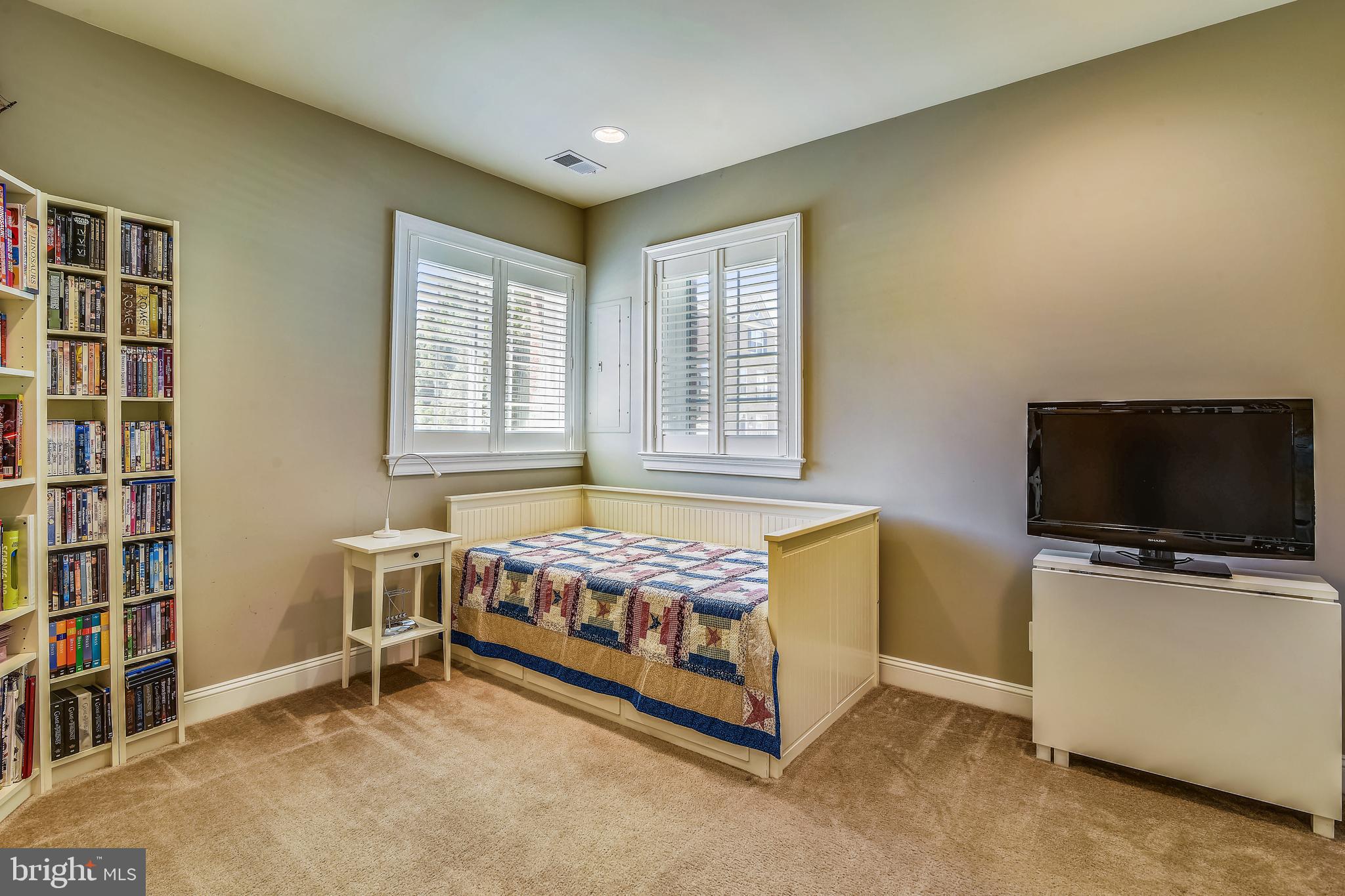 GOOSE CREEK VILLAGE NORTH - Residential Lease