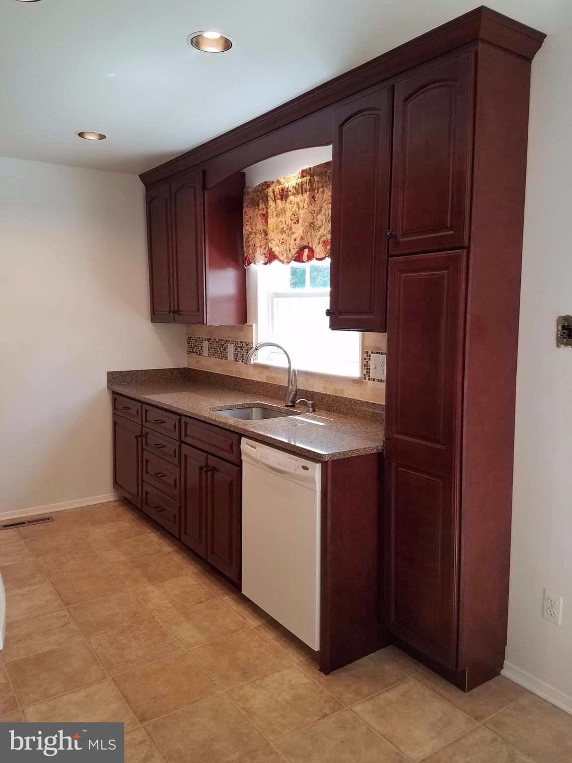 CARLTON SQUARE - Residential