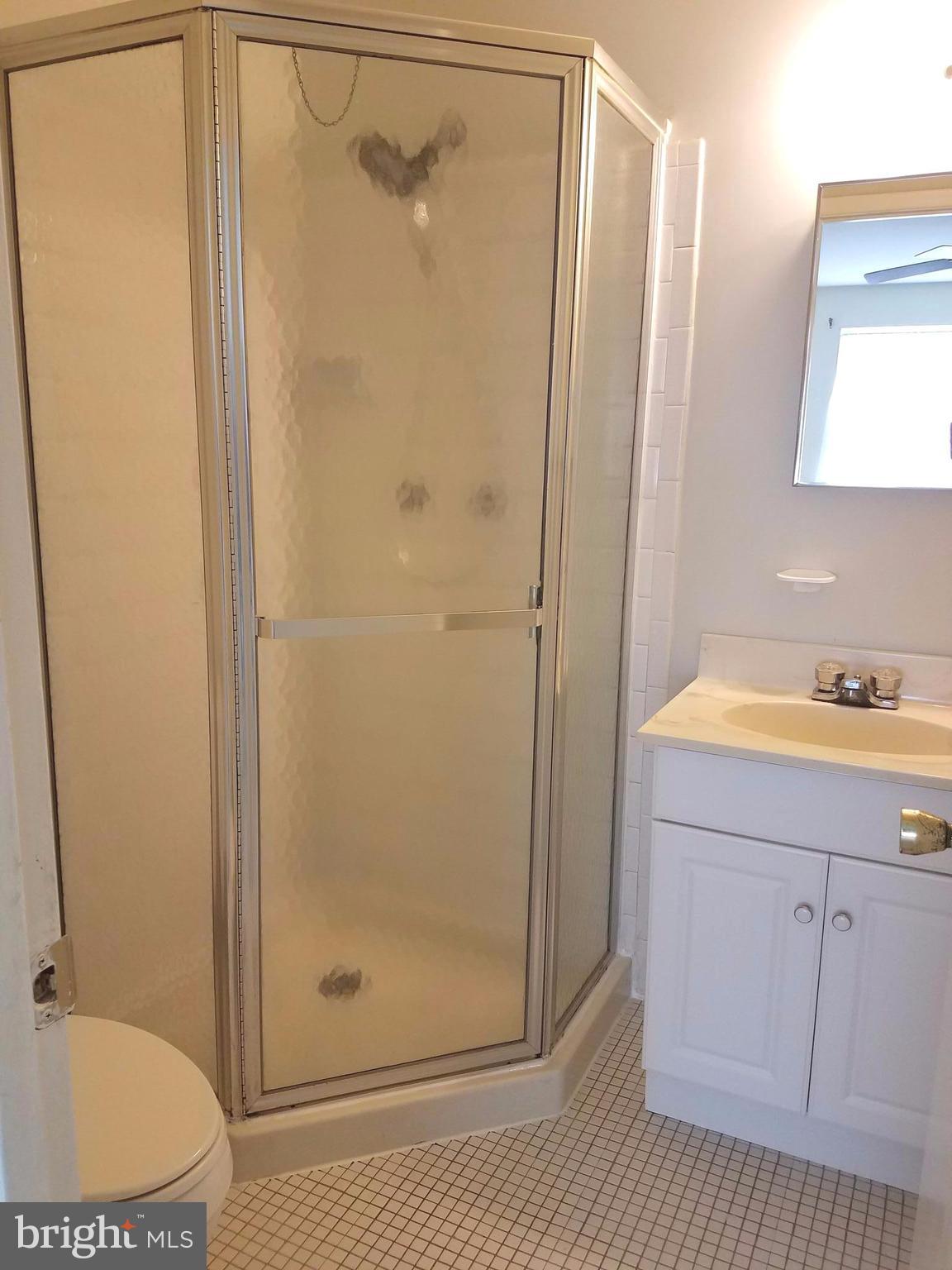 CARLTON SQUARE - Residential