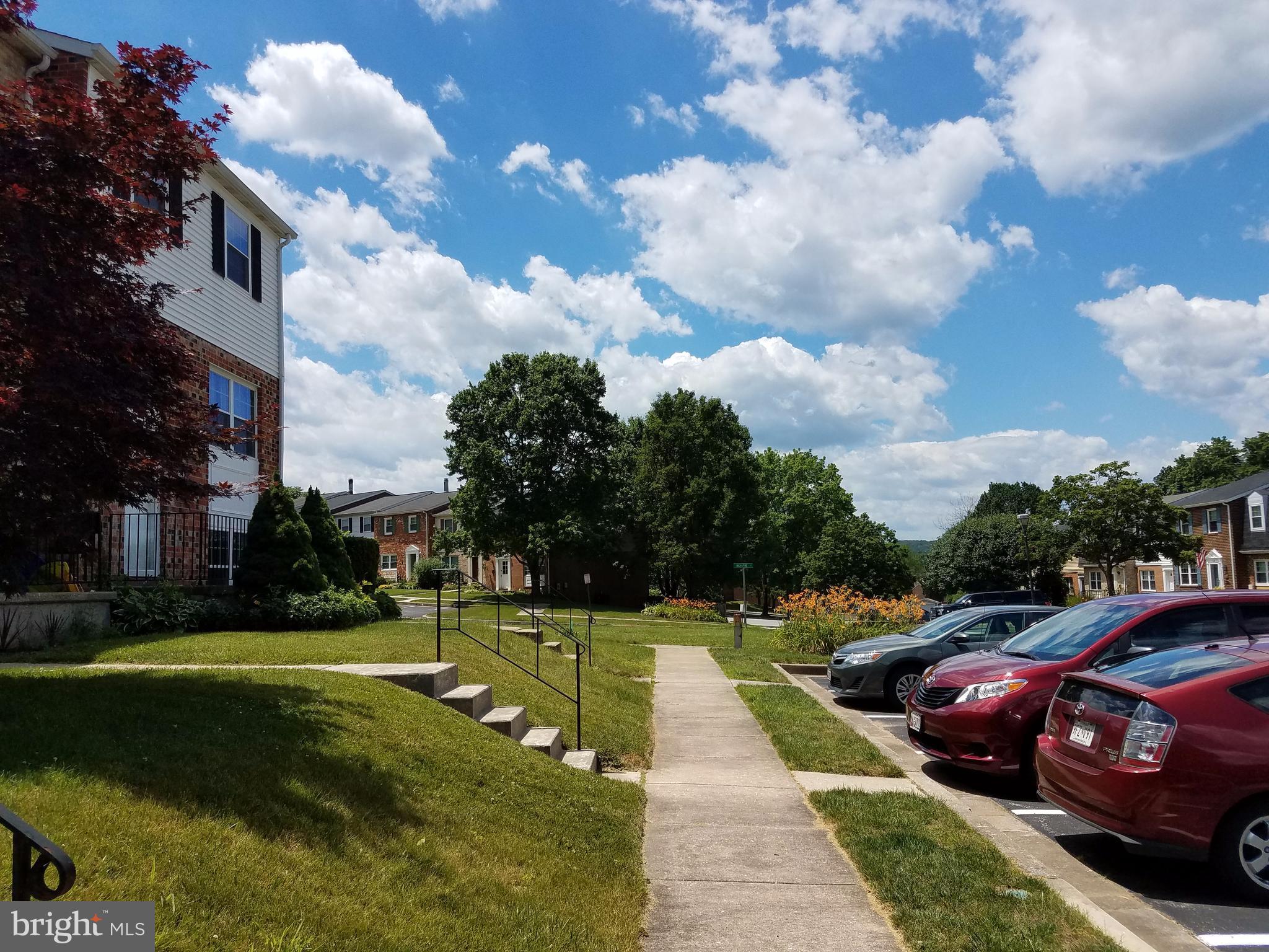 CARLTON SQUARE - Residential