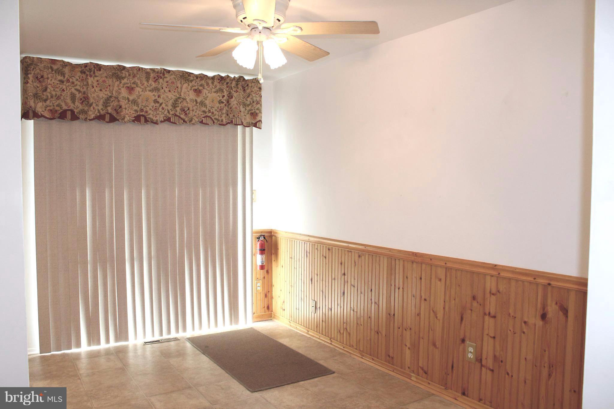 CARLTON SQUARE - Residential