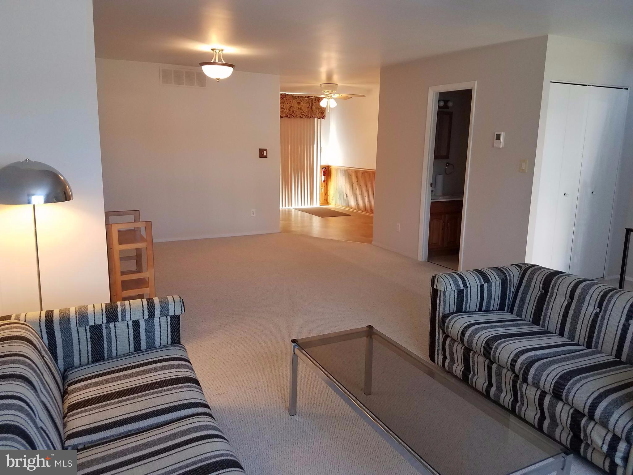 CARLTON SQUARE - Residential