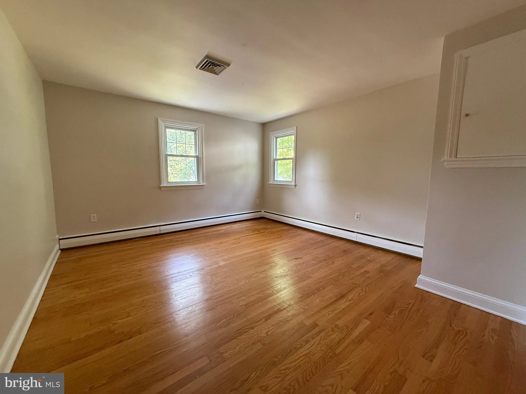 Berwyn, Pennsylvania 19312, United States, 3 Bedrooms Bedrooms, ,3 BathroomsBathrooms,Residential,Active,186435