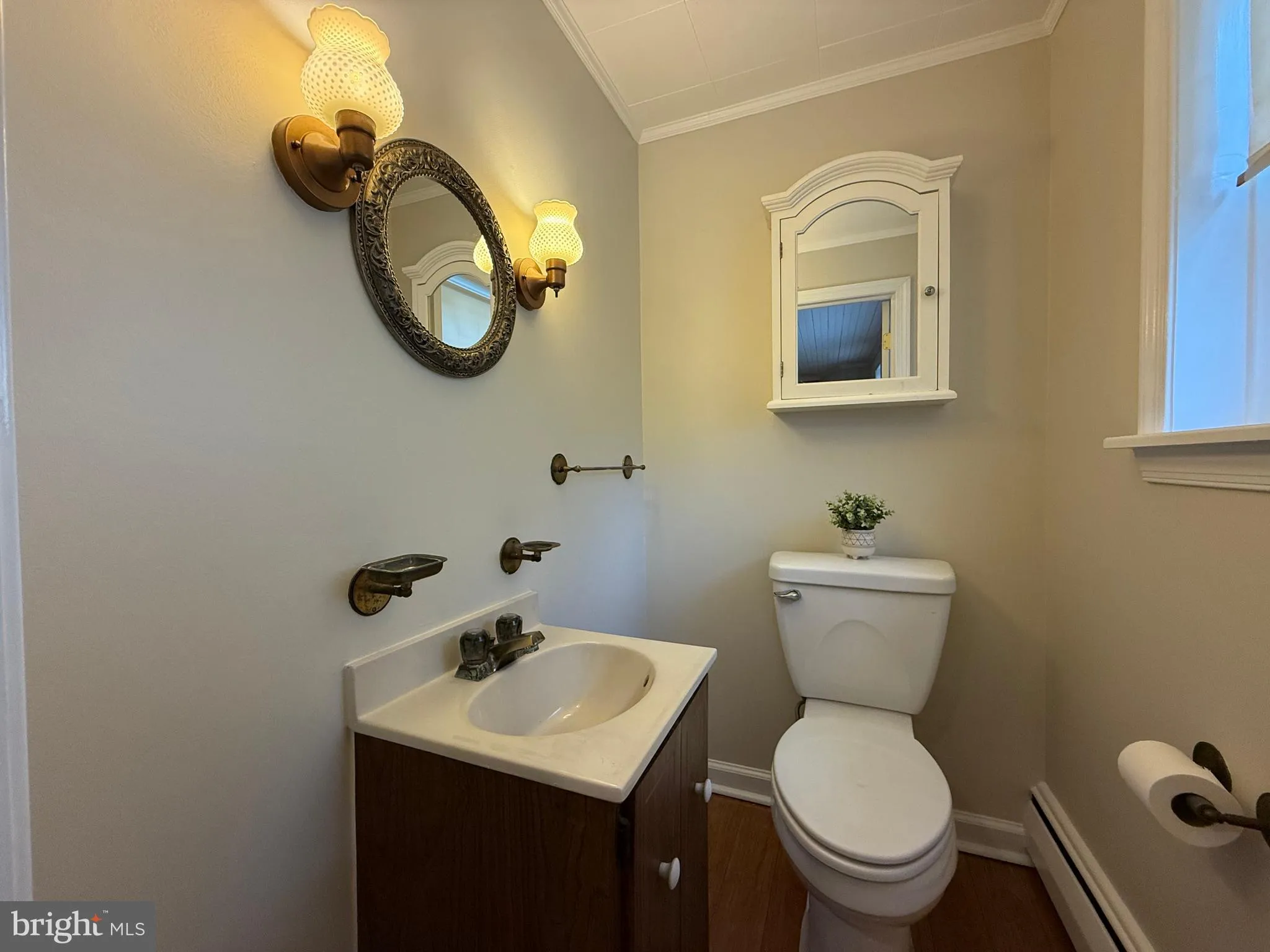 Berwyn, Pennsylvania 19312, United States, 3 Bedrooms Bedrooms, ,3 BathroomsBathrooms,Residential,Active,186435