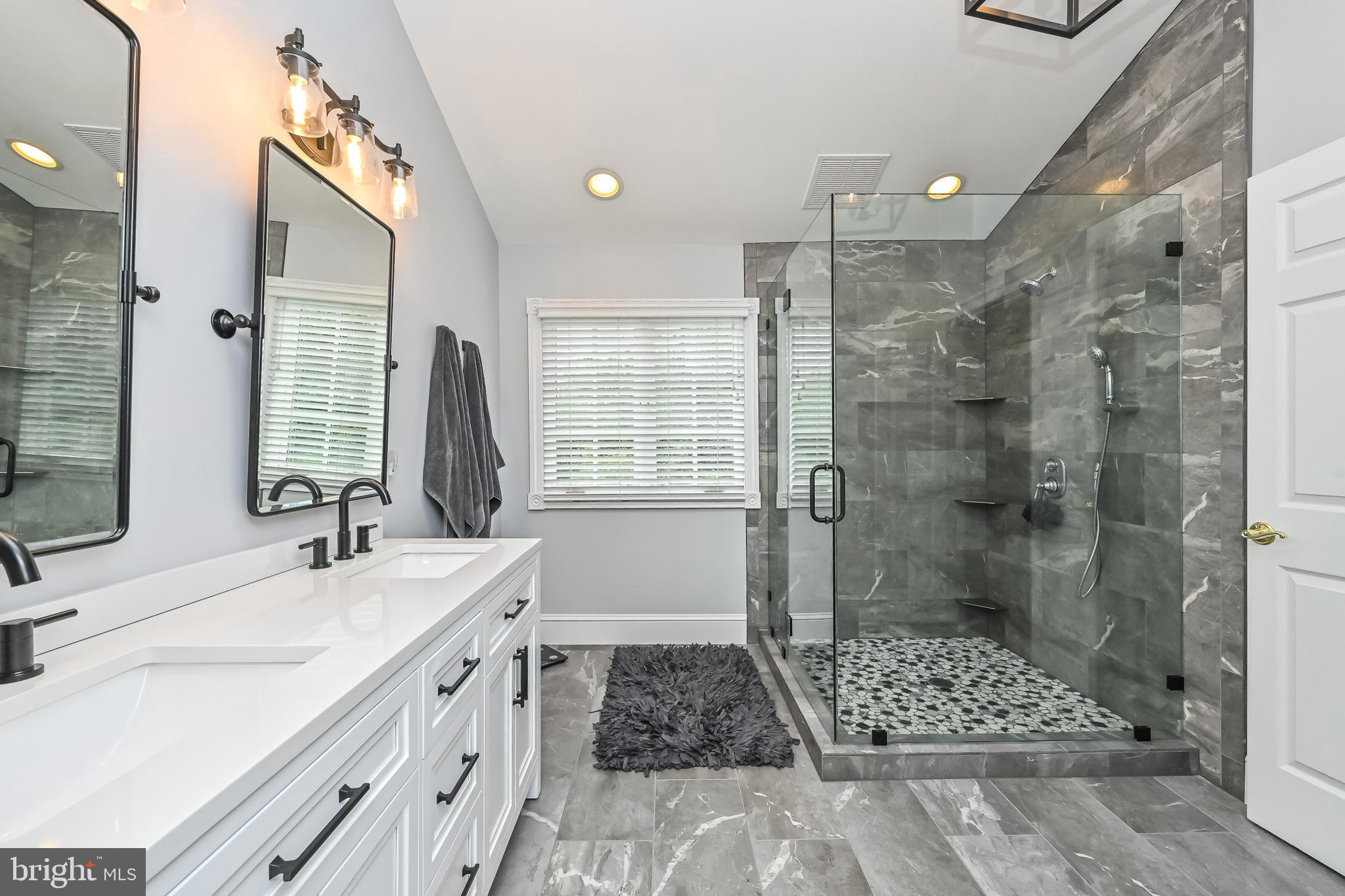 CEDAR LANE - Residential