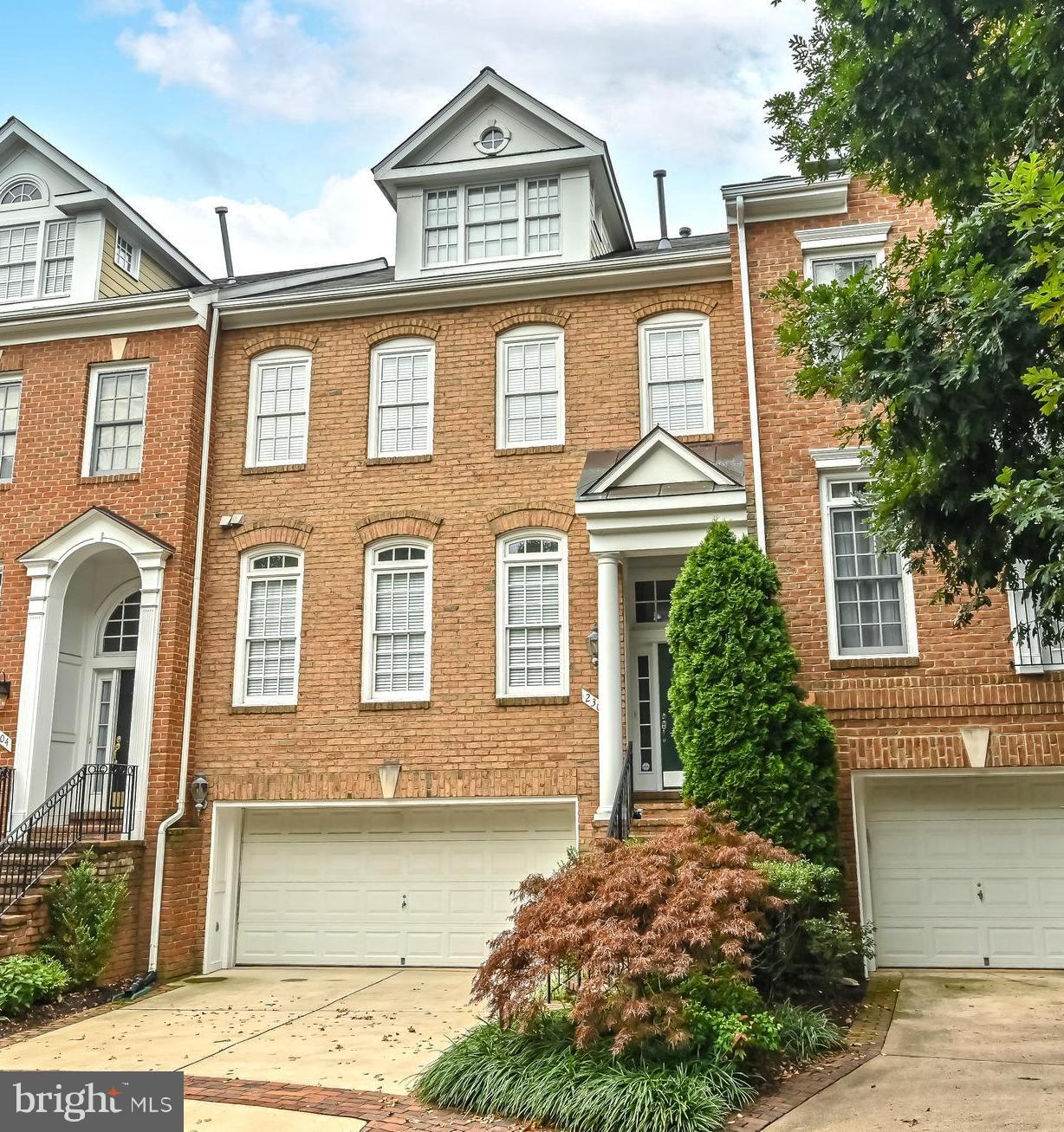 CEDAR LANE - Residential