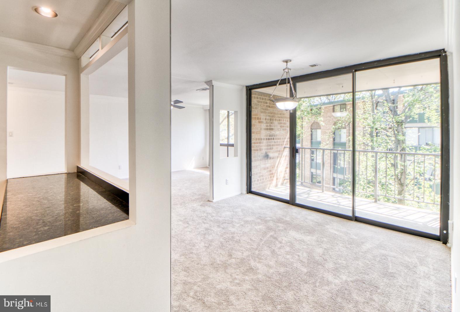 SAXONY SQUARE - Residential