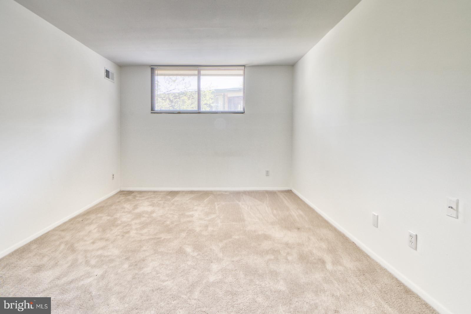 SAXONY SQUARE - Residential