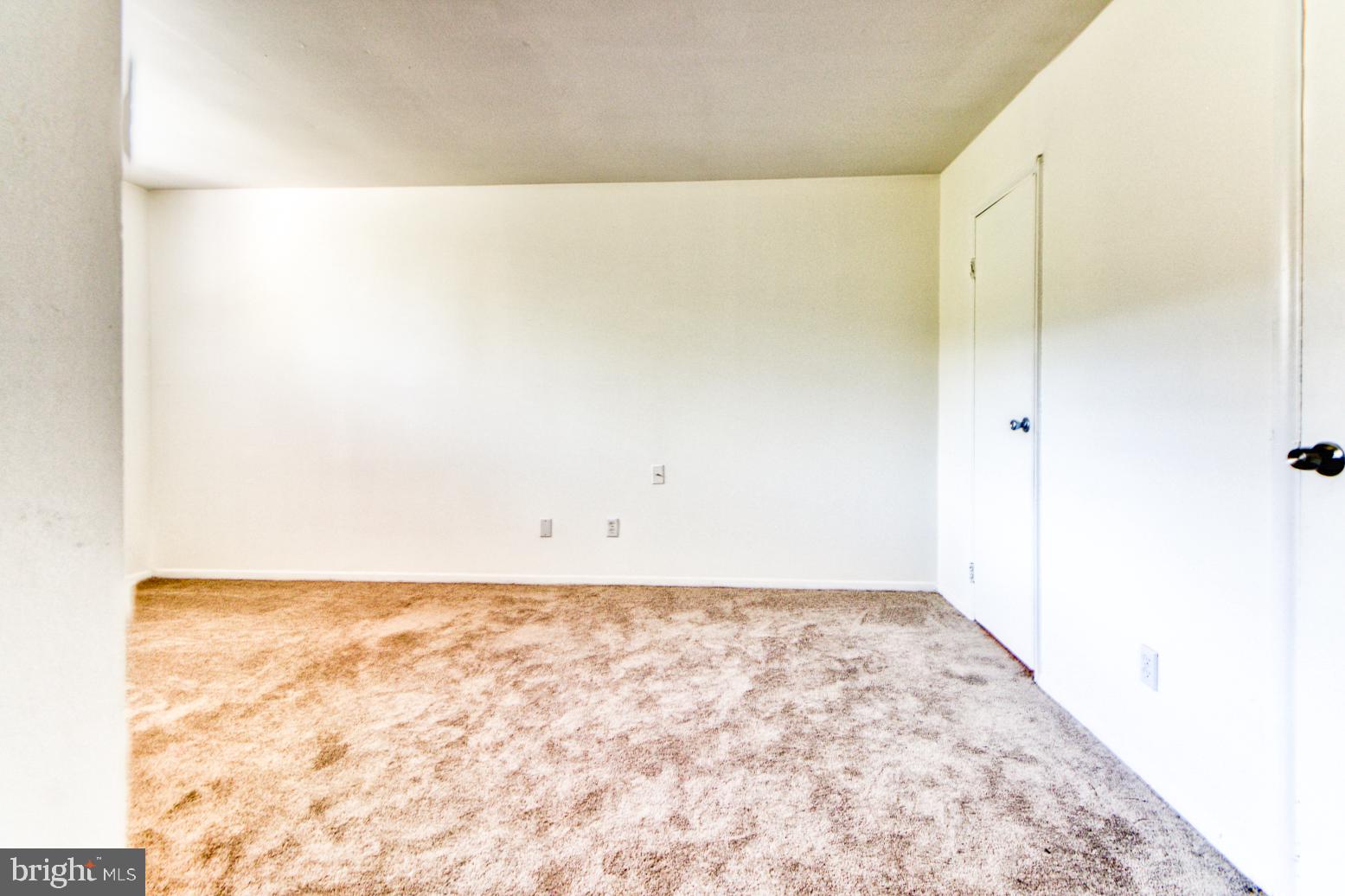 SAXONY SQUARE - Residential